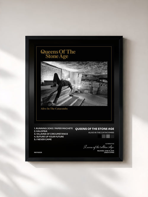 Queens of the Stone Age · Alive in the Catacombs — Affiche encadrée