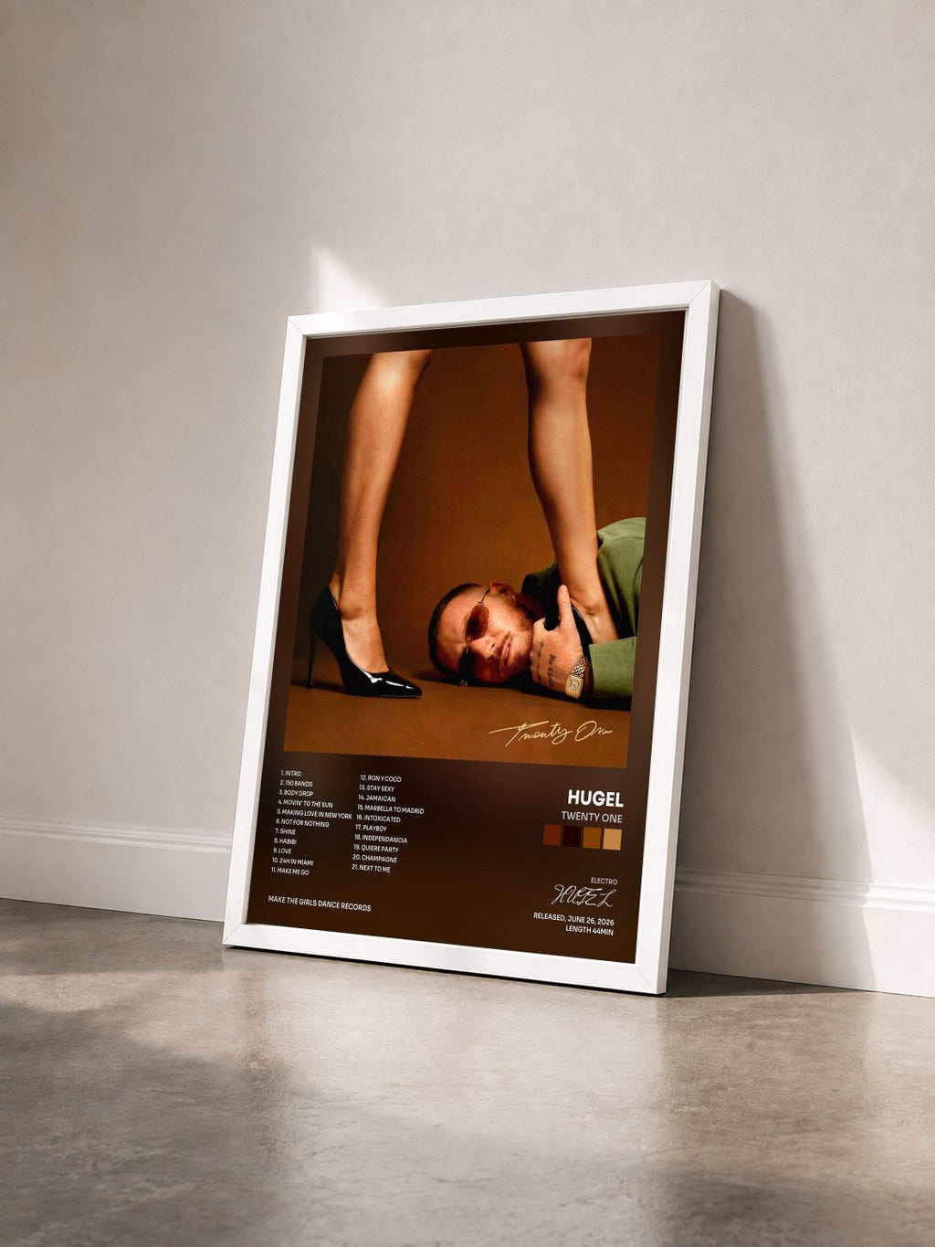 #blanc Tableau de l'album Twenty One de HUGEL vu de trois quarts, cadre blanc