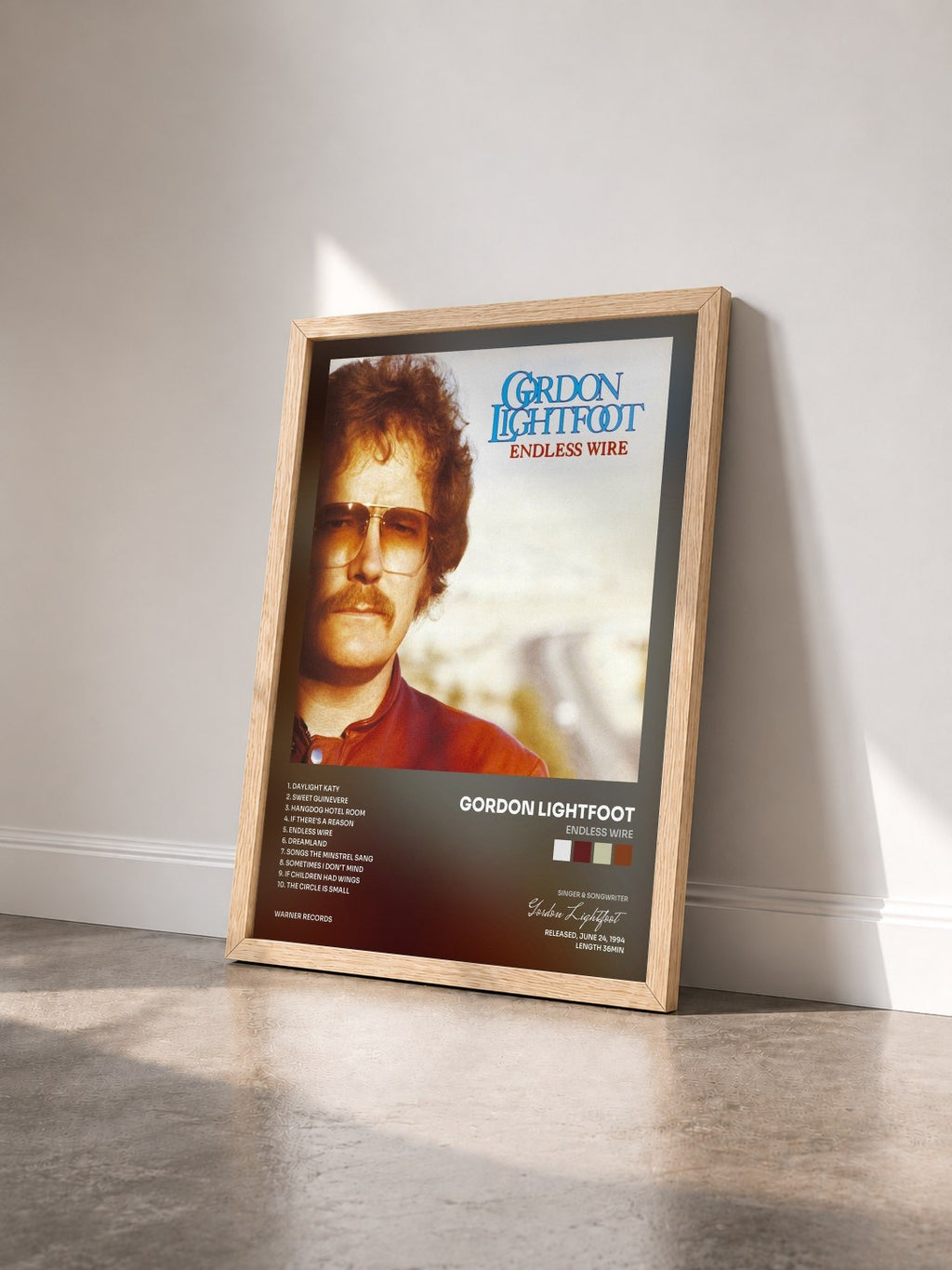 #bois Tableau de l'album Endless Wire de Gordon Lightfoot vu de trois quarts, cadre en bois brut
