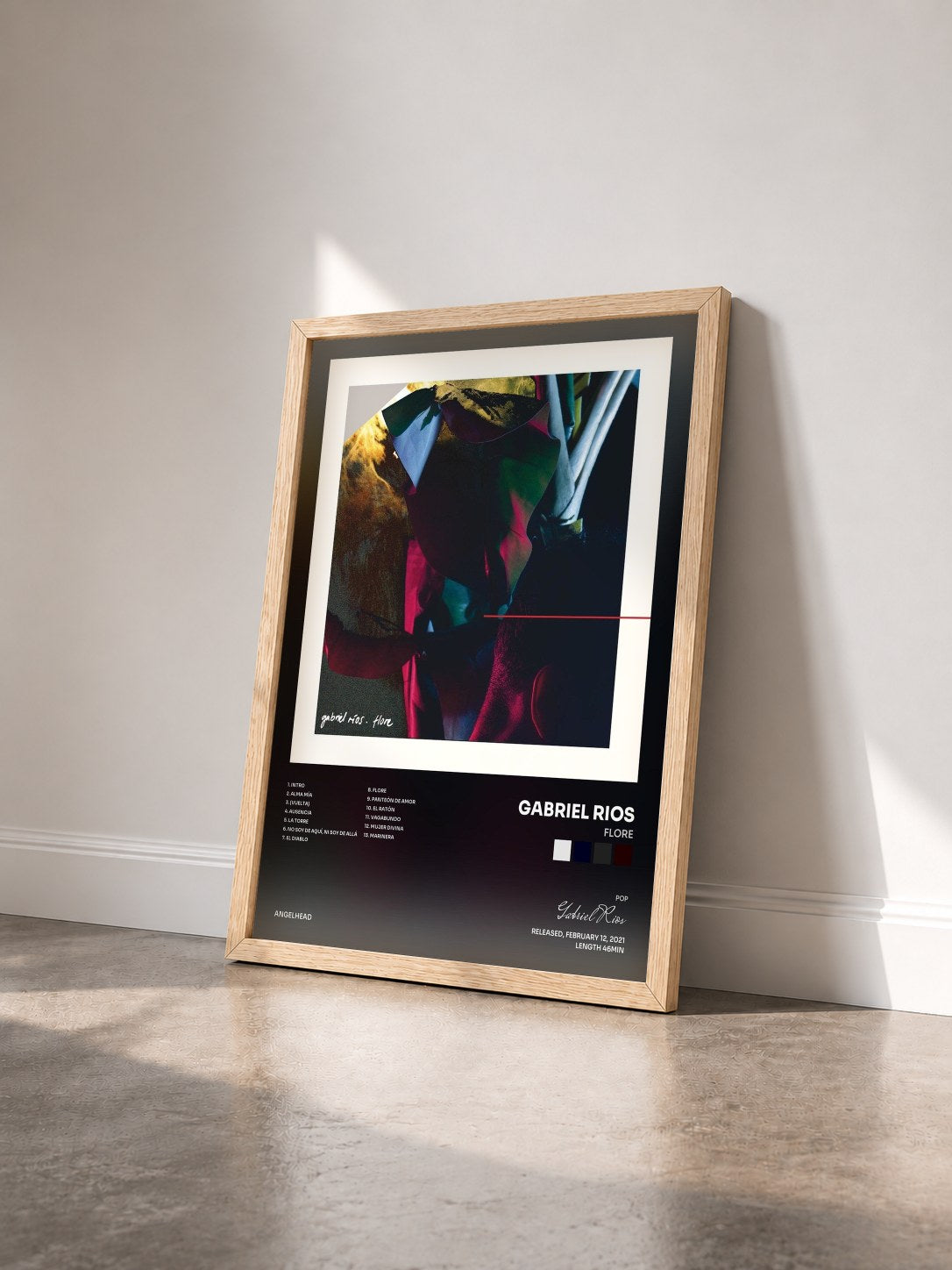 #bois Tableau de l'album Flore de Gabriel Rios vu de trois quarts, cadre en bois brut