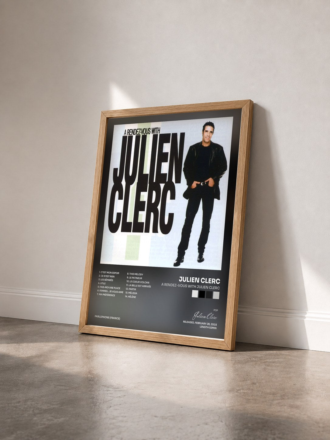 #bois Tableau de l'album A Rendez-Vous With Julien Clerc de Julien Clerc vu de trois quarts, cadre en bois brut