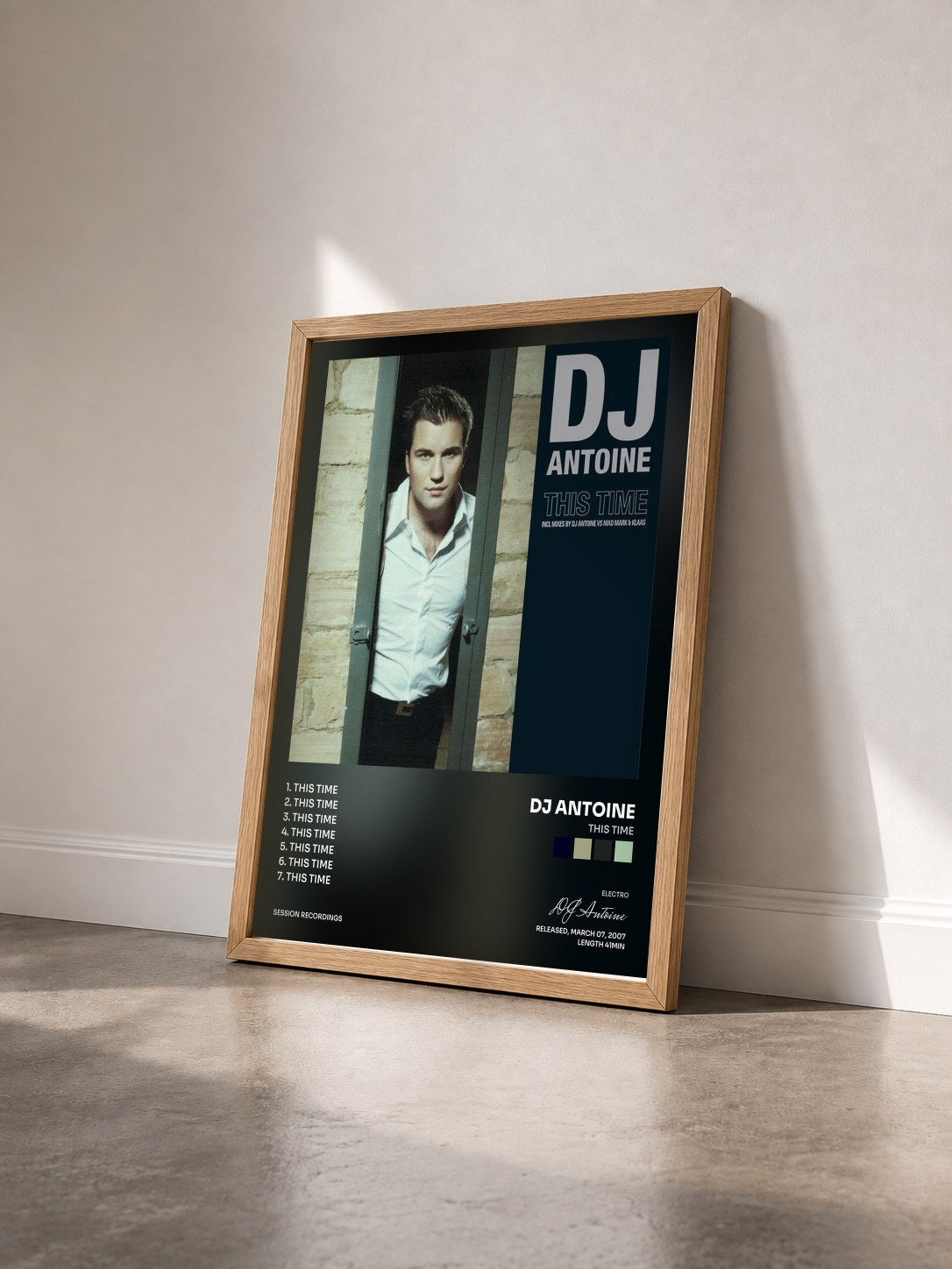 #bois Tableau de l'album This Time de DJ Antoine vu de trois quarts, cadre en bois brut