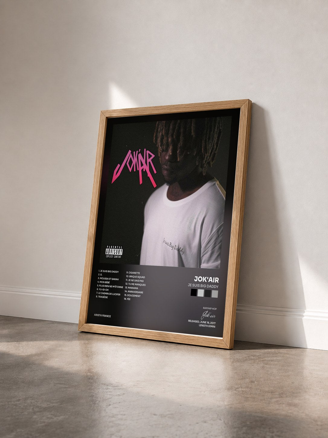 #bois Tableau de l'album Je suis Big Daddy de Jok'air vu de trois quarts, cadre en bois brut