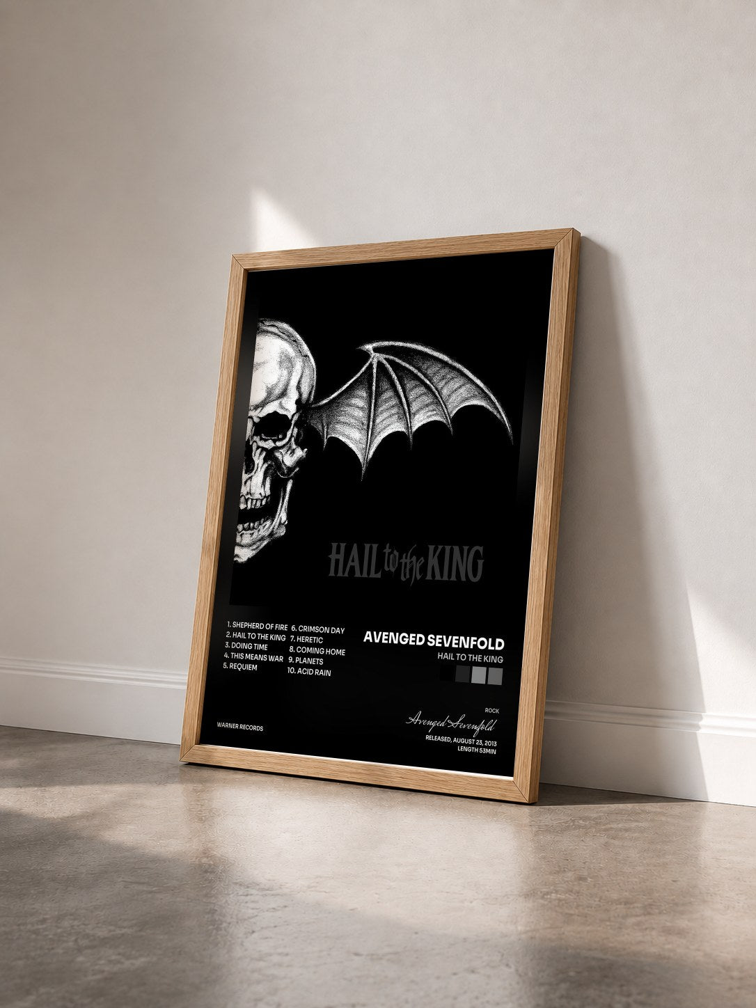 #bois Tableau de l'album Hail to the King de Avenged Sevenfold vu de trois quarts, cadre en bois brut