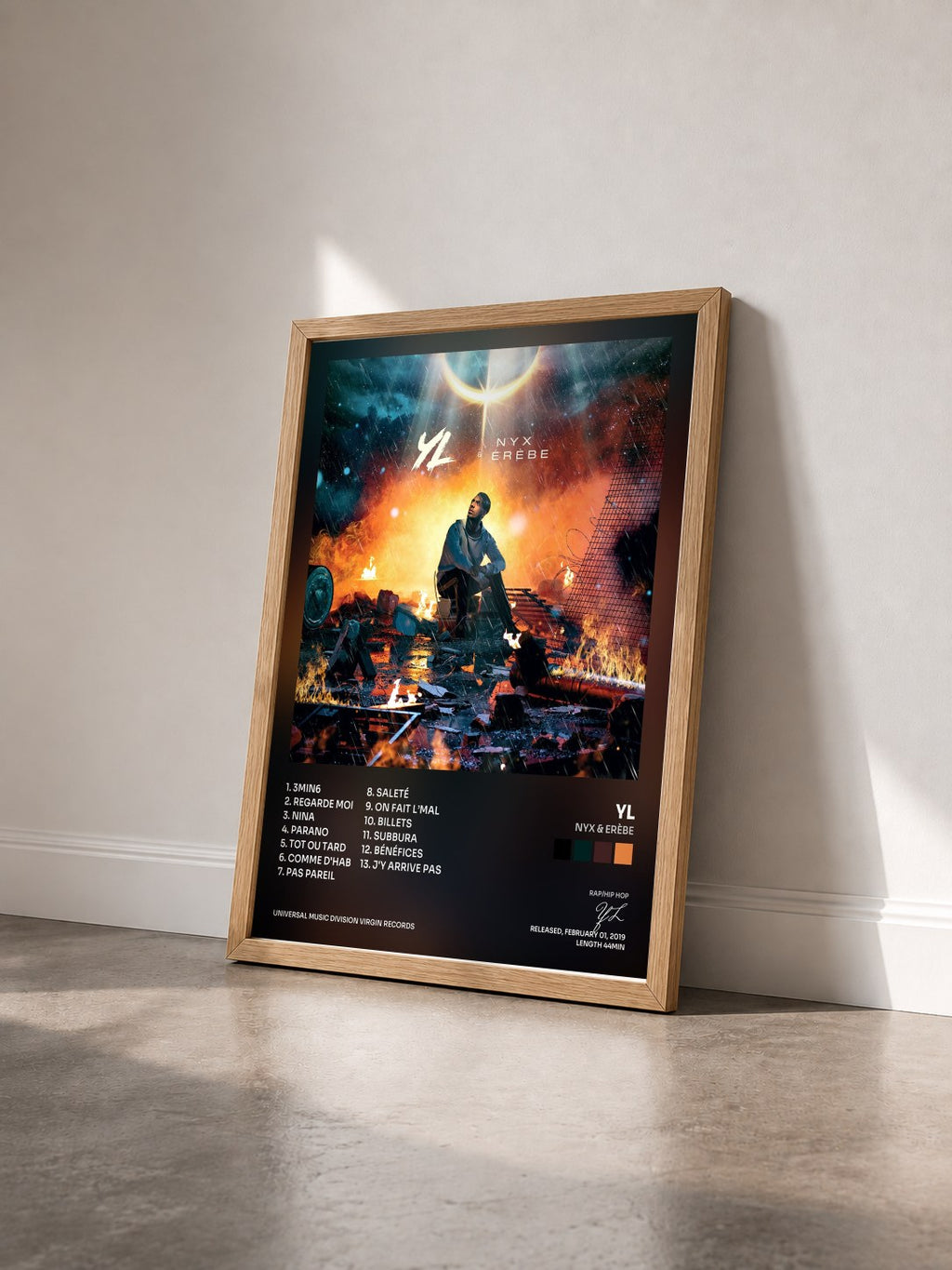 #bois Tableau de l'album Nyx & Erèbe de YL vu de trois quarts, cadre en bois brut
