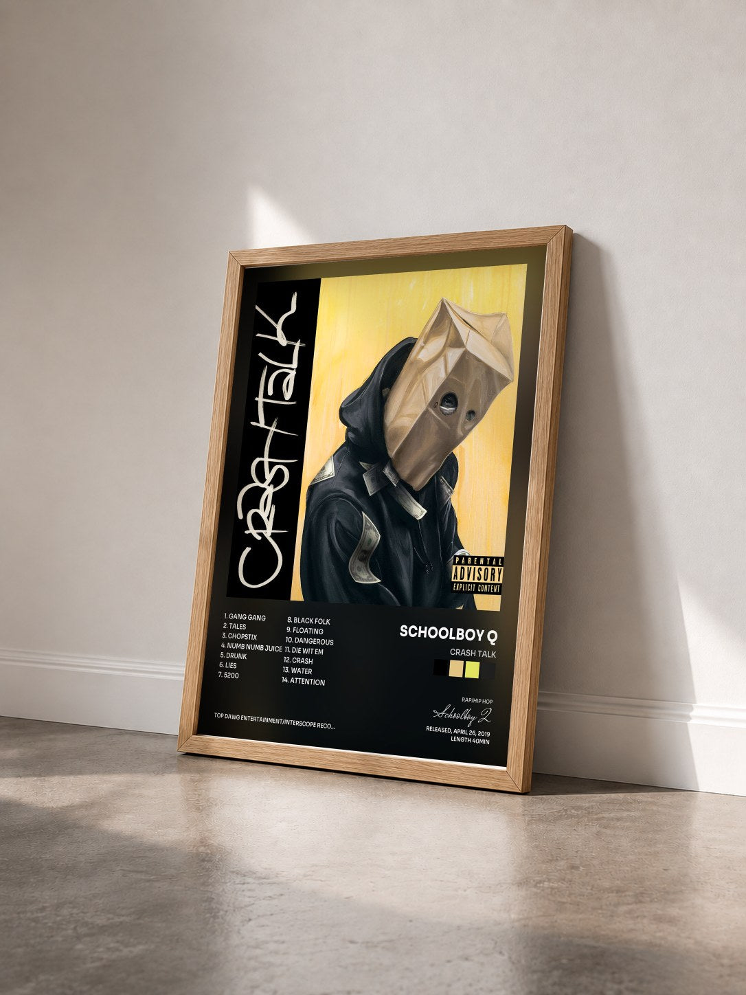 #bois Tableau de l'album CrasH Talk de Schoolboy Q vu de trois quarts, cadre en bois brut