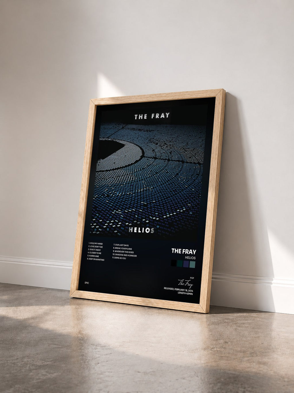 #bois Tableau de l'album Helios de The Fray vu de trois quarts, cadre en bois brut