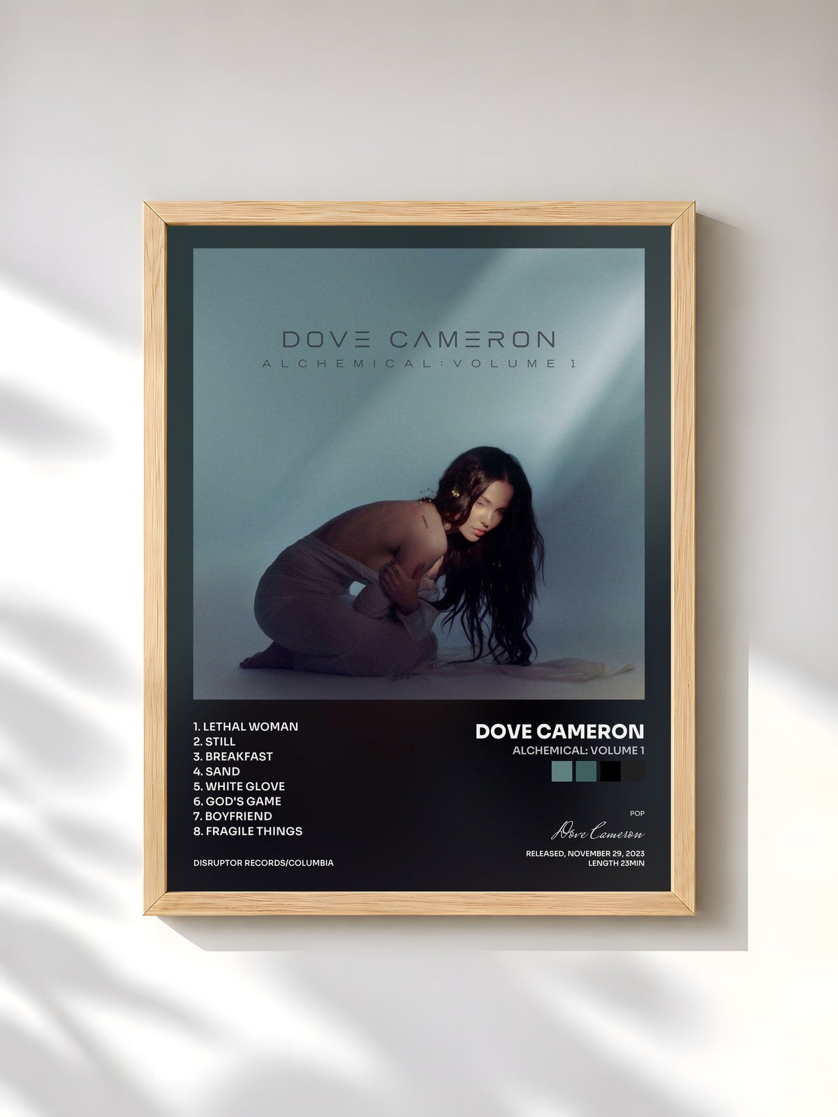 #bois Tableau de l'album Alchemical: Volume 1 de Dove Cameron, cadre en bois brut, imprimé et encadré en France