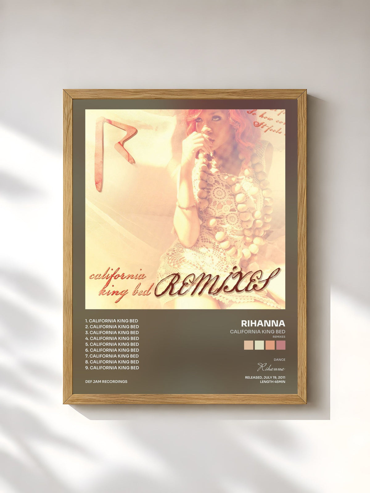 #bois Tableau de l'album California King Bed (Remixes) de Rihanna, cadre en bois brut, imprimé et encadré en France