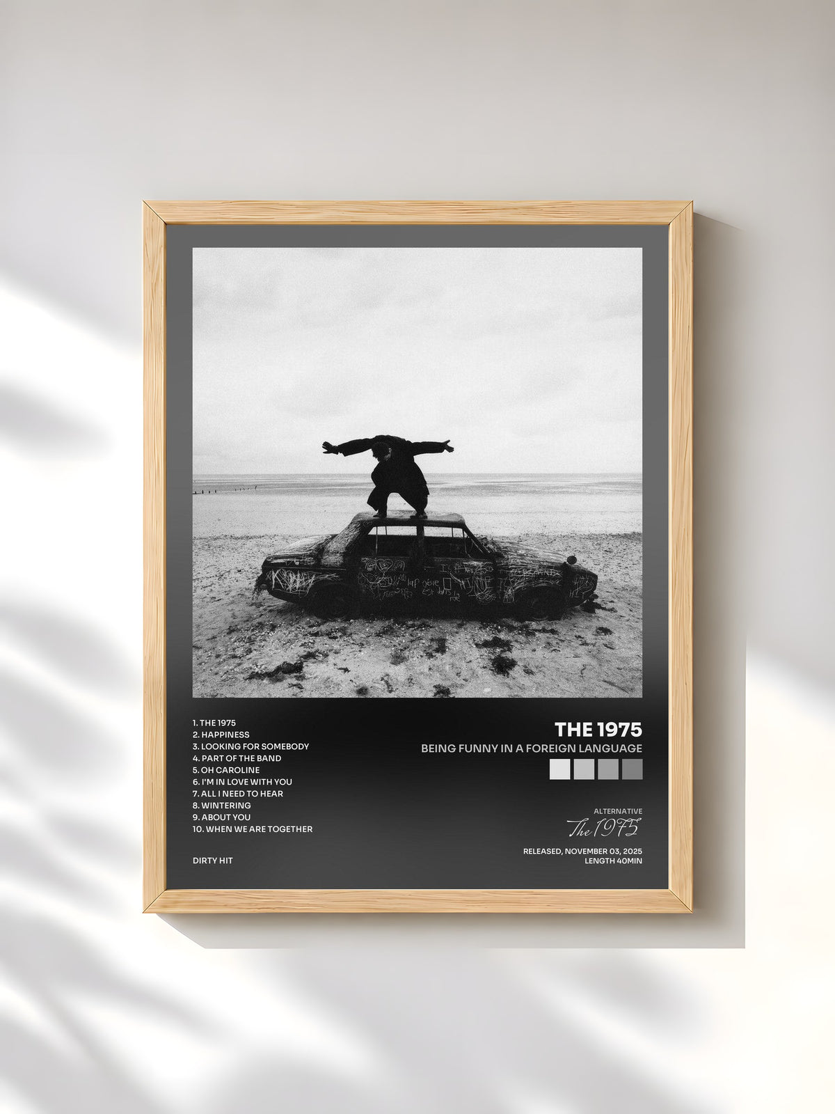 #bois Tableau de l'album Being Funny In A Foreign Language de The 1975, cadre en bois brut, imprimé et encadré en France