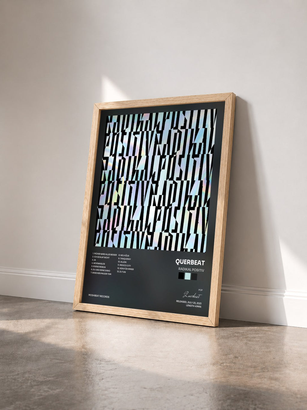 #bois Tableau de l'album Radikal Positiv de Querbeat vu de trois quarts, cadre en bois brut