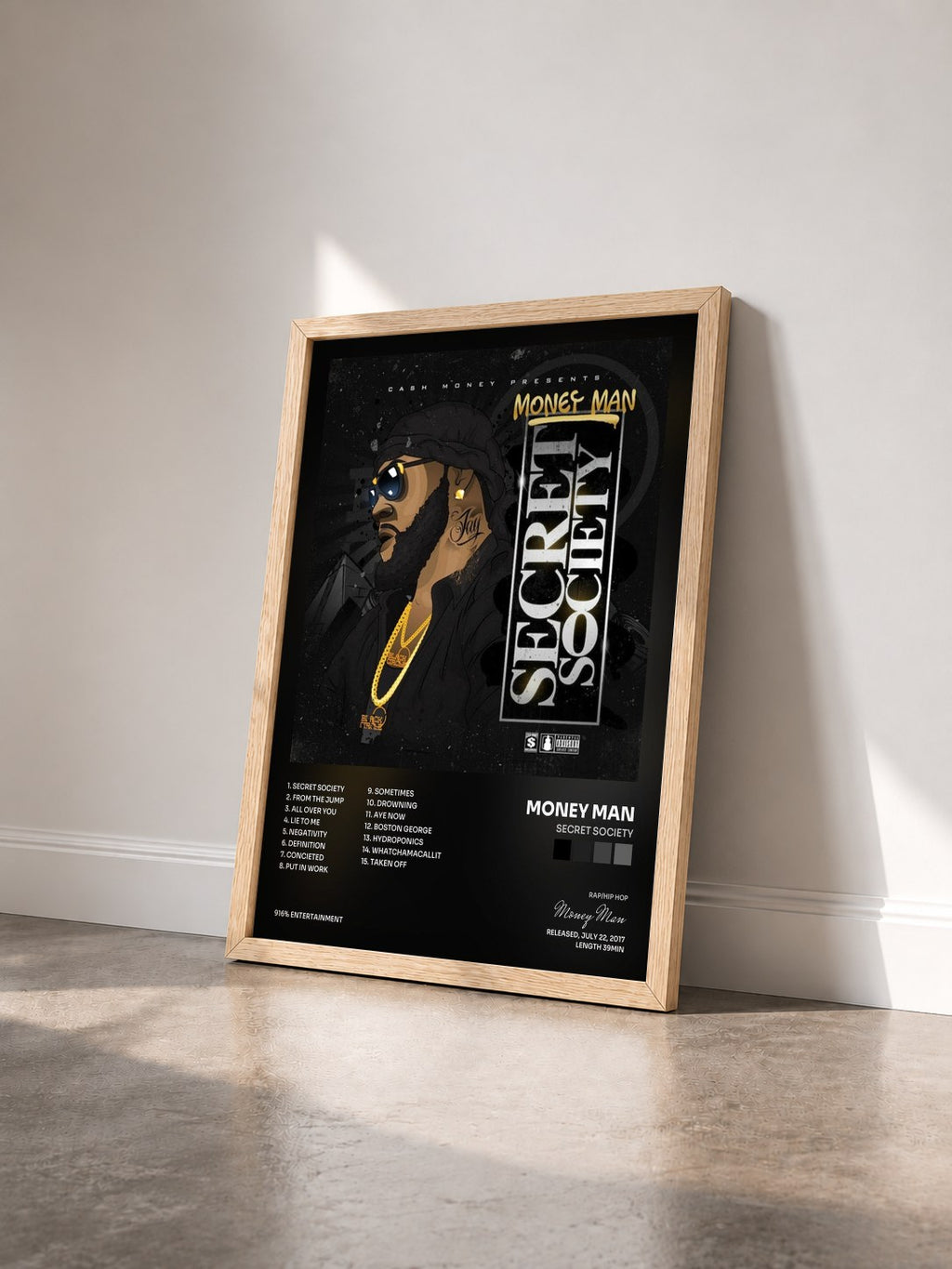 #bois Tableau de l'album Secret Society de Money Man vu de trois quarts, cadre en bois brut