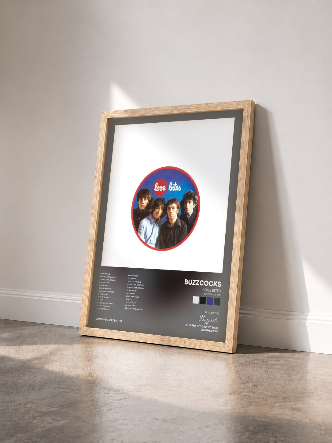 #bois Tableau de l'album Love Bites (Special Edition) de Buzzcocks vu de trois quarts, cadre en bois brut
