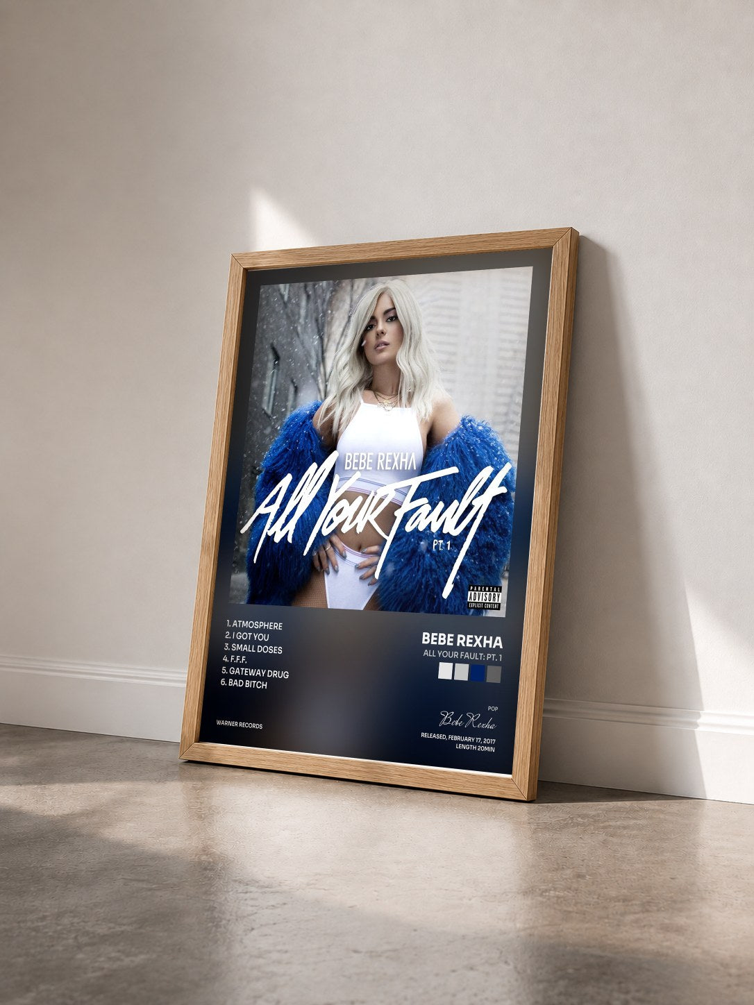 #bois Tableau de l'album All Your Fault: Pt. 1 de Bebe Rexha vu de trois quarts, cadre en bois brut