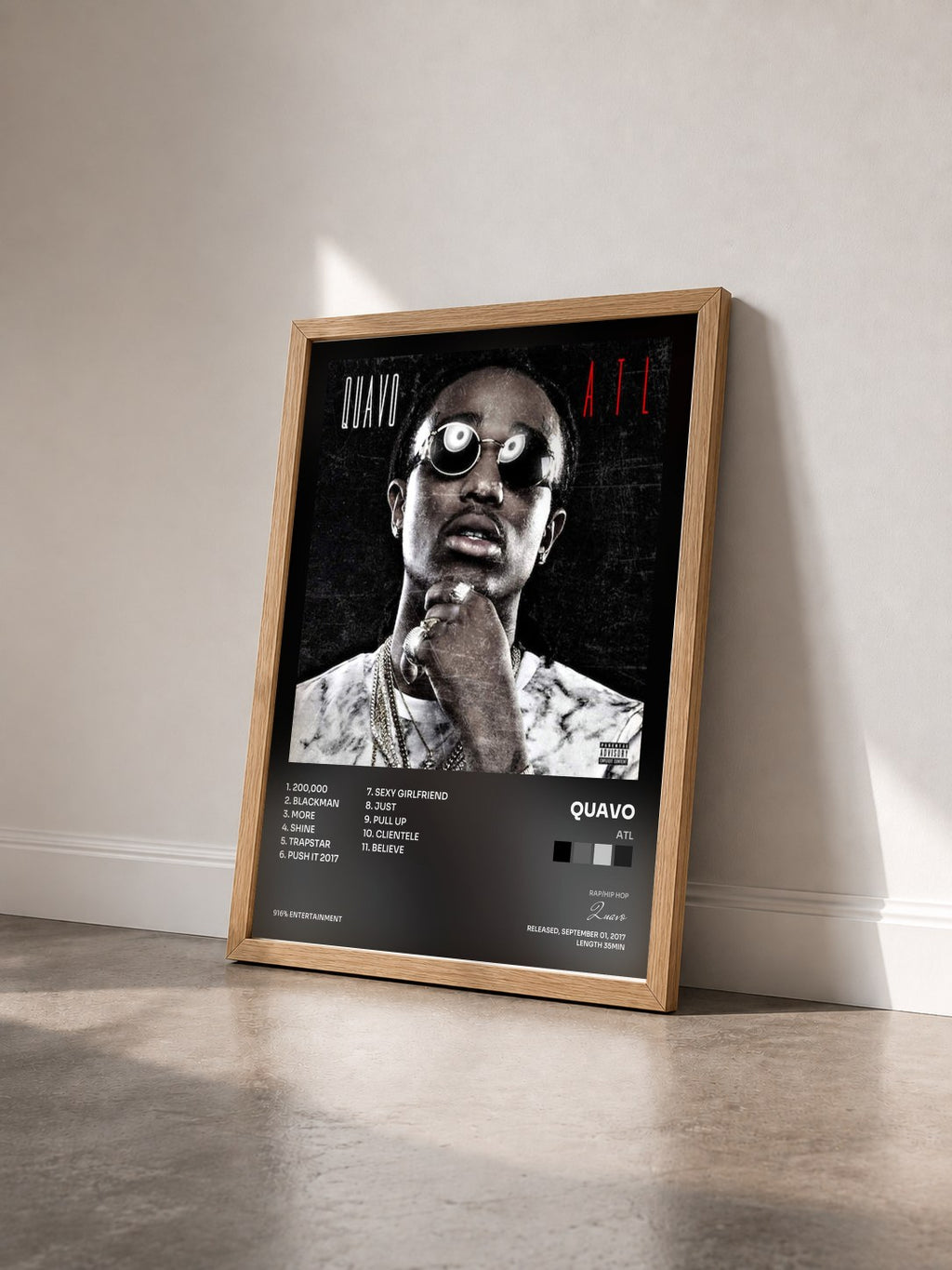 #bois Tableau de l'album ATL de Quavo vu de trois quarts, cadre en bois brut