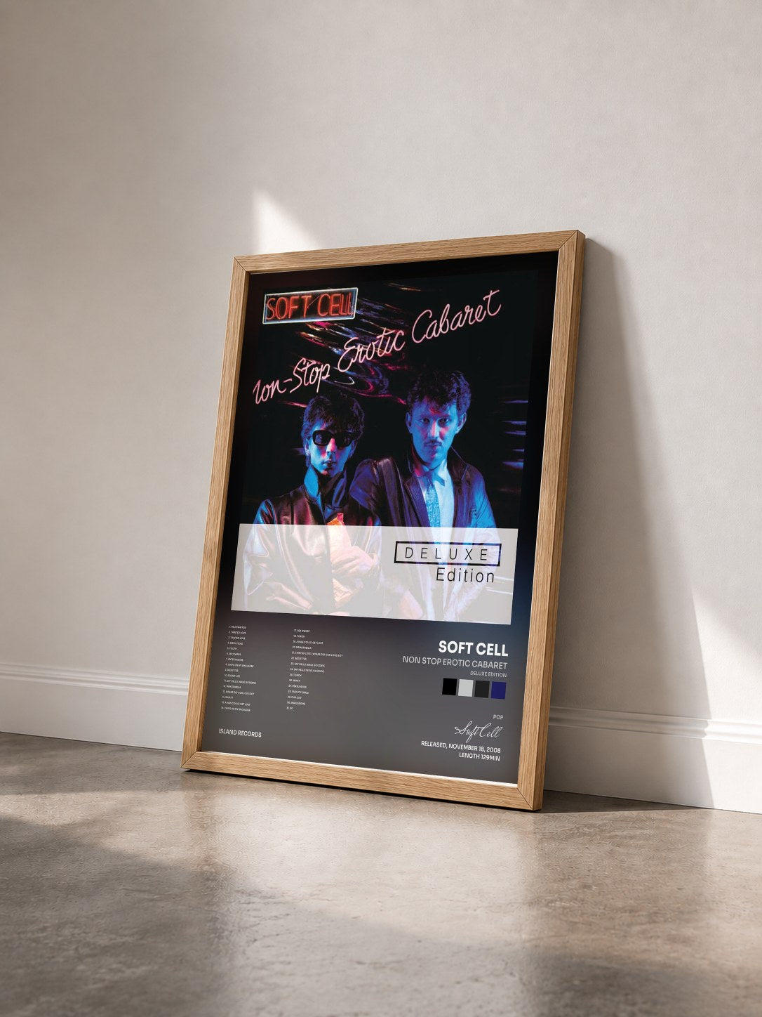#bois Tableau de l'album Non Stop Erotic Cabaret (Deluxe Edition) de Soft Cell vu de trois quarts, cadre en bois brut