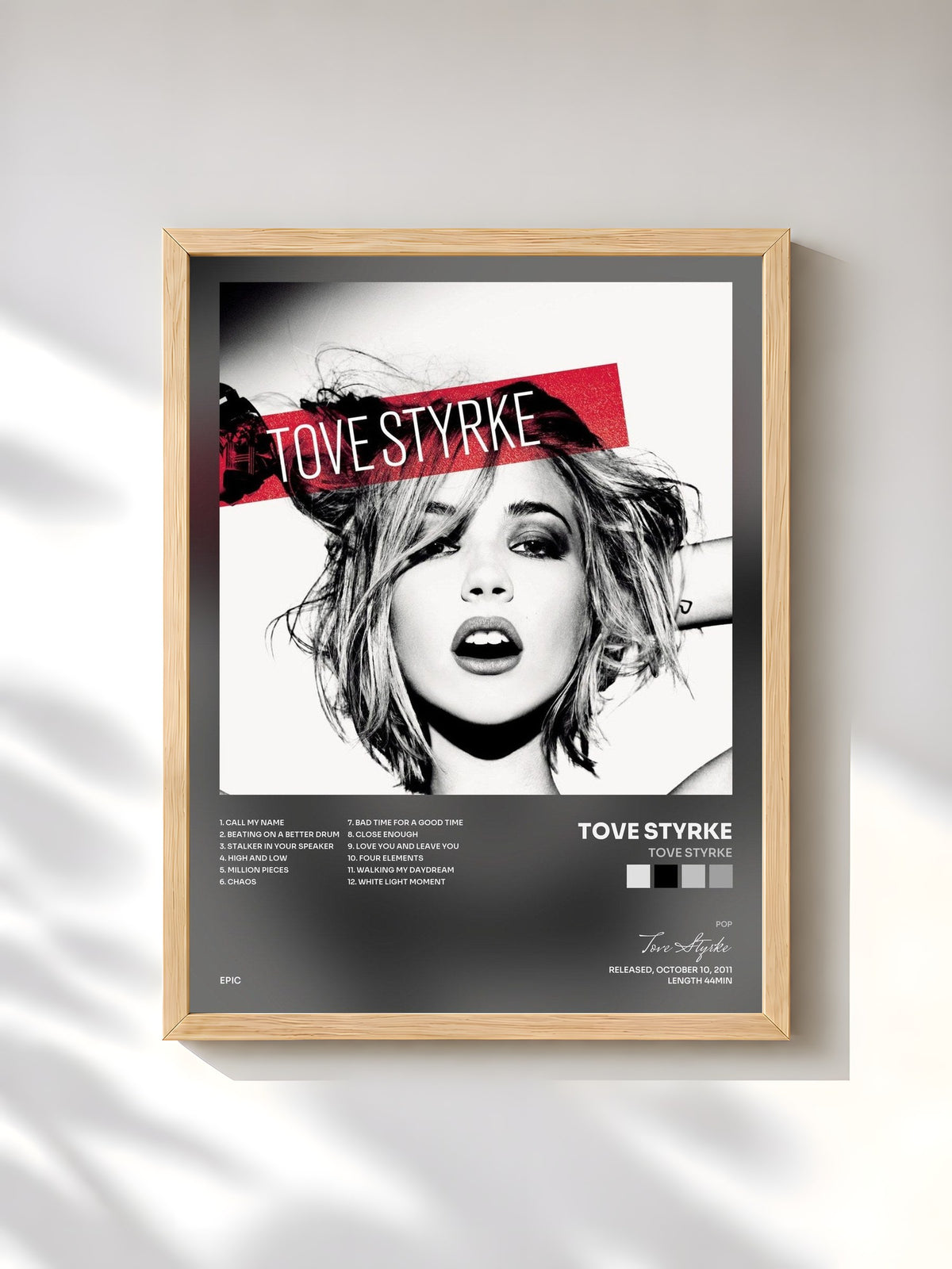 #bois Tableau de l'album Tove Styrke de Tove Styrke, cadre en bois brut, imprimé et encadré en France