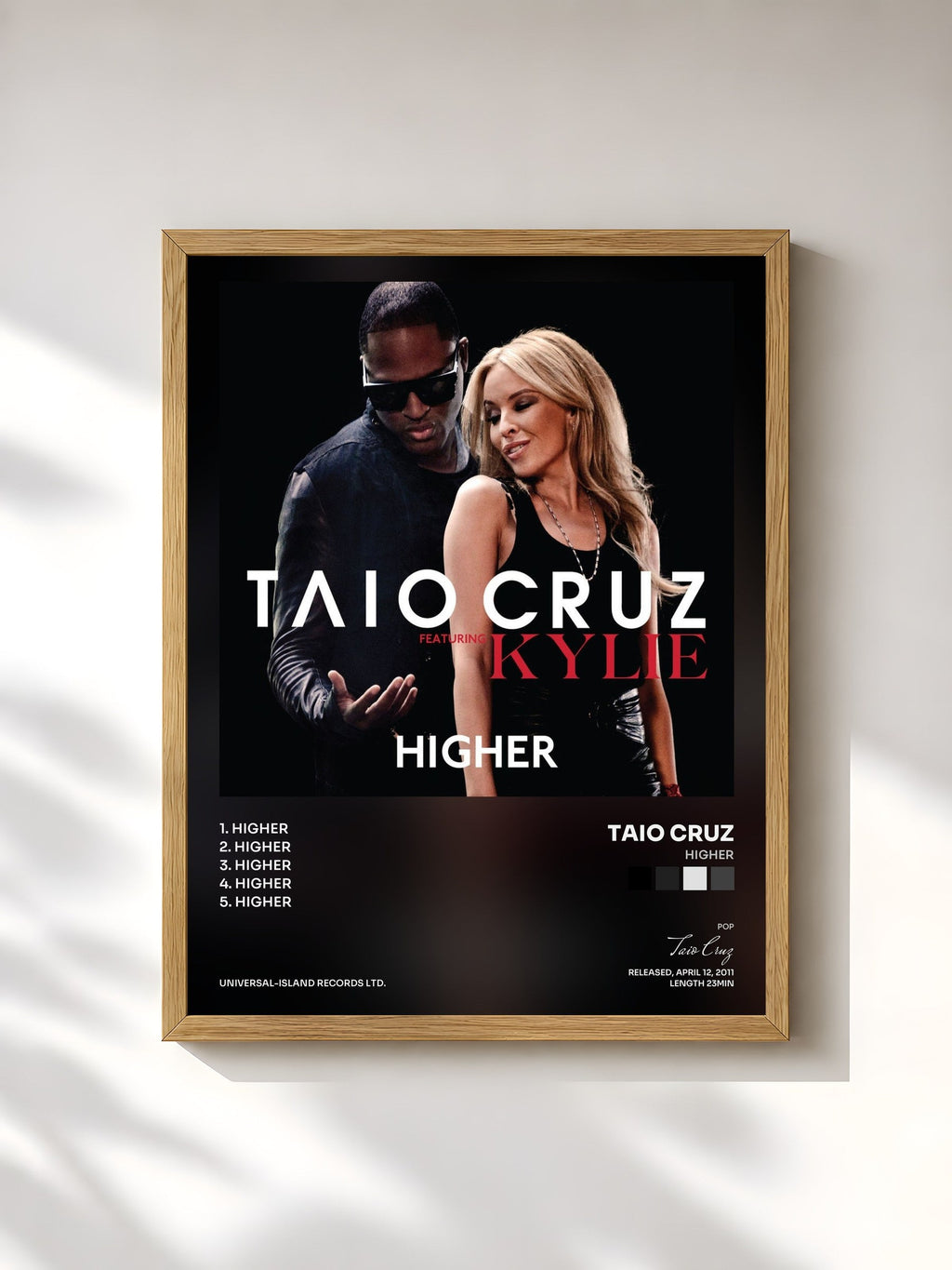 #bois Tableau de l'album Higher de Taio Cruz, cadre en bois brut, imprimé et encadré en France