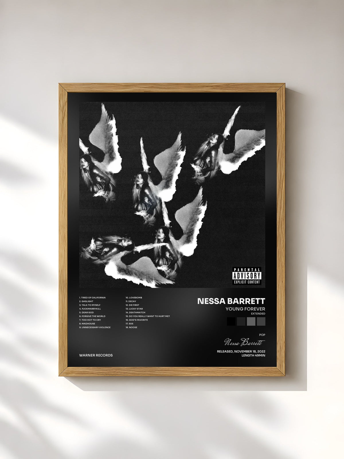 #bois Tableau de l'album young forever (extended) de Nessa Barrett, cadre en bois brut, imprimé et encadré en France