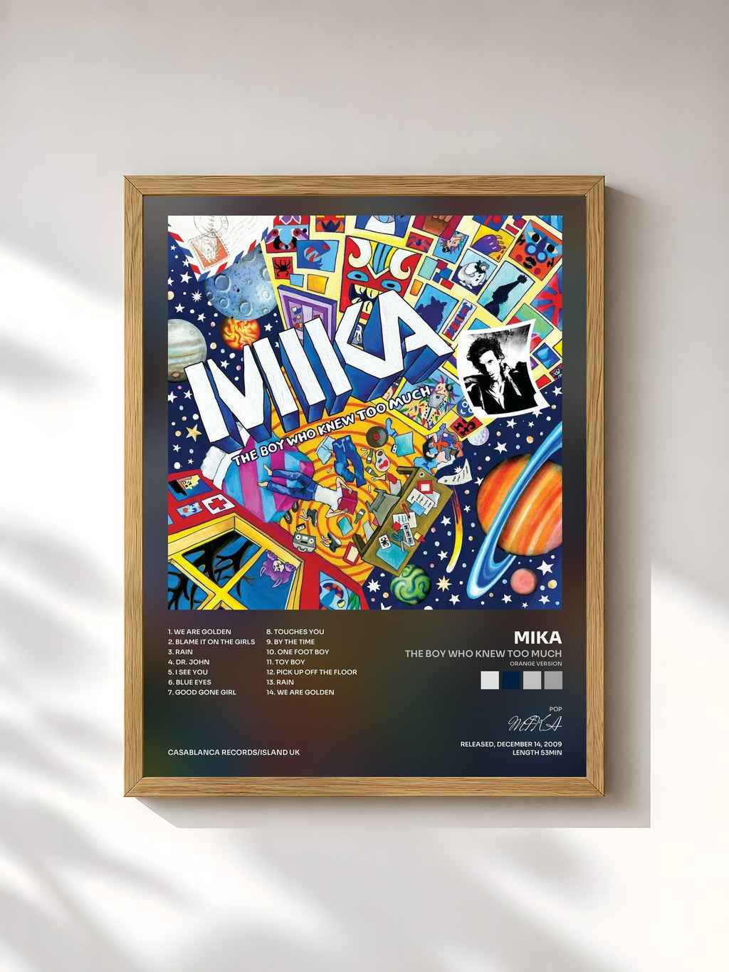 #bois Tableau de l'album The Boy Who Knew Too Much (Orange Version) de MIKA, cadre en bois brut, imprimé et encadré en France