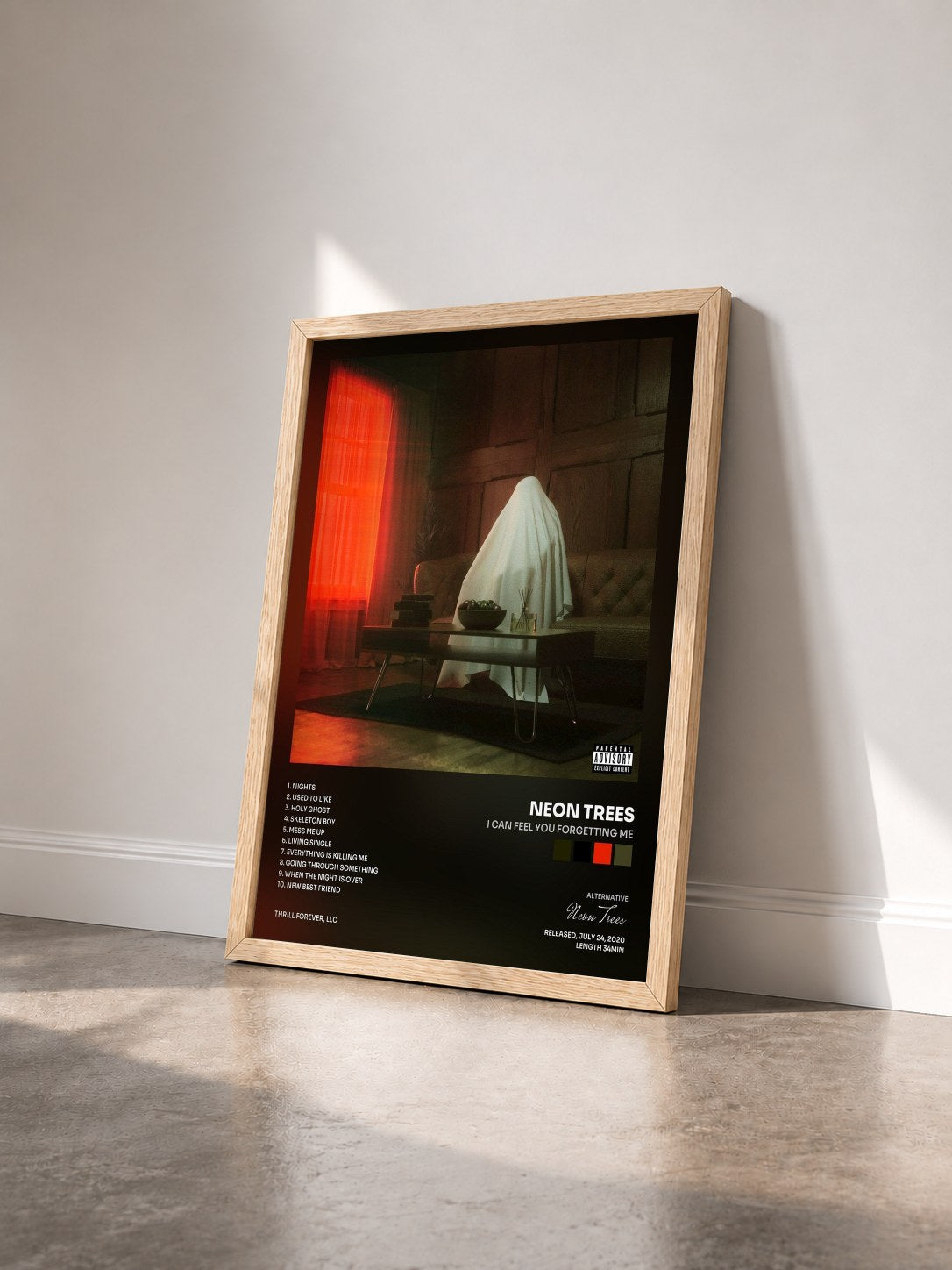 #bois Tableau de l'album I Can Feel You Forgetting Me de Neon Trees vu de trois quarts, cadre en bois brut