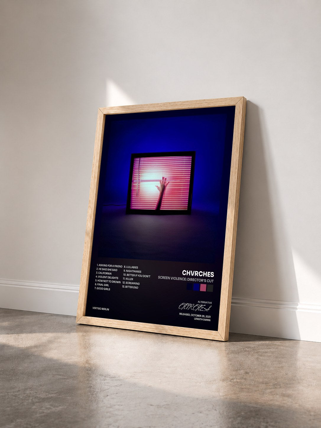 #bois Tableau de l'album Screen Violence: Director's Cut de CHVRCHES vu de trois quarts, cadre en bois brut