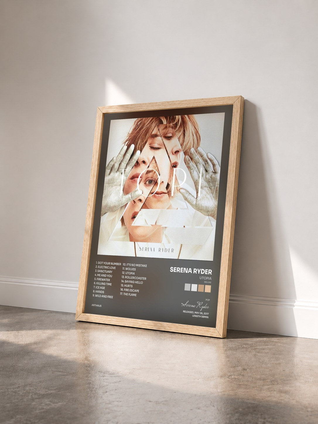 #bois Tableau de l'album Utopia (Deluxe) de Serena Ryder vu de trois quarts, cadre en bois brut