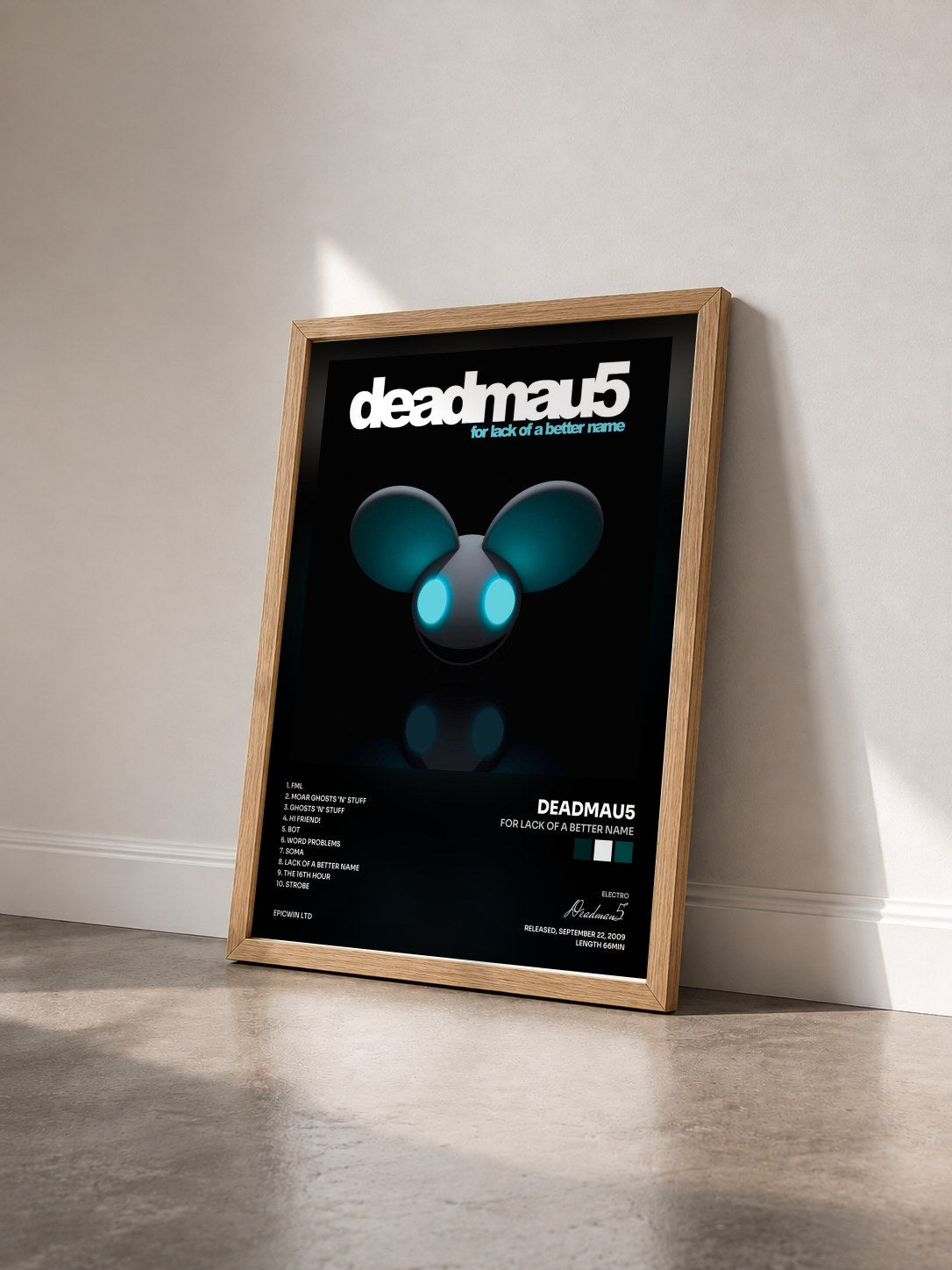 #bois Tableau de l'album For Lack of a Better Name de Deadmau5 vu de trois quarts, cadre en bois brut