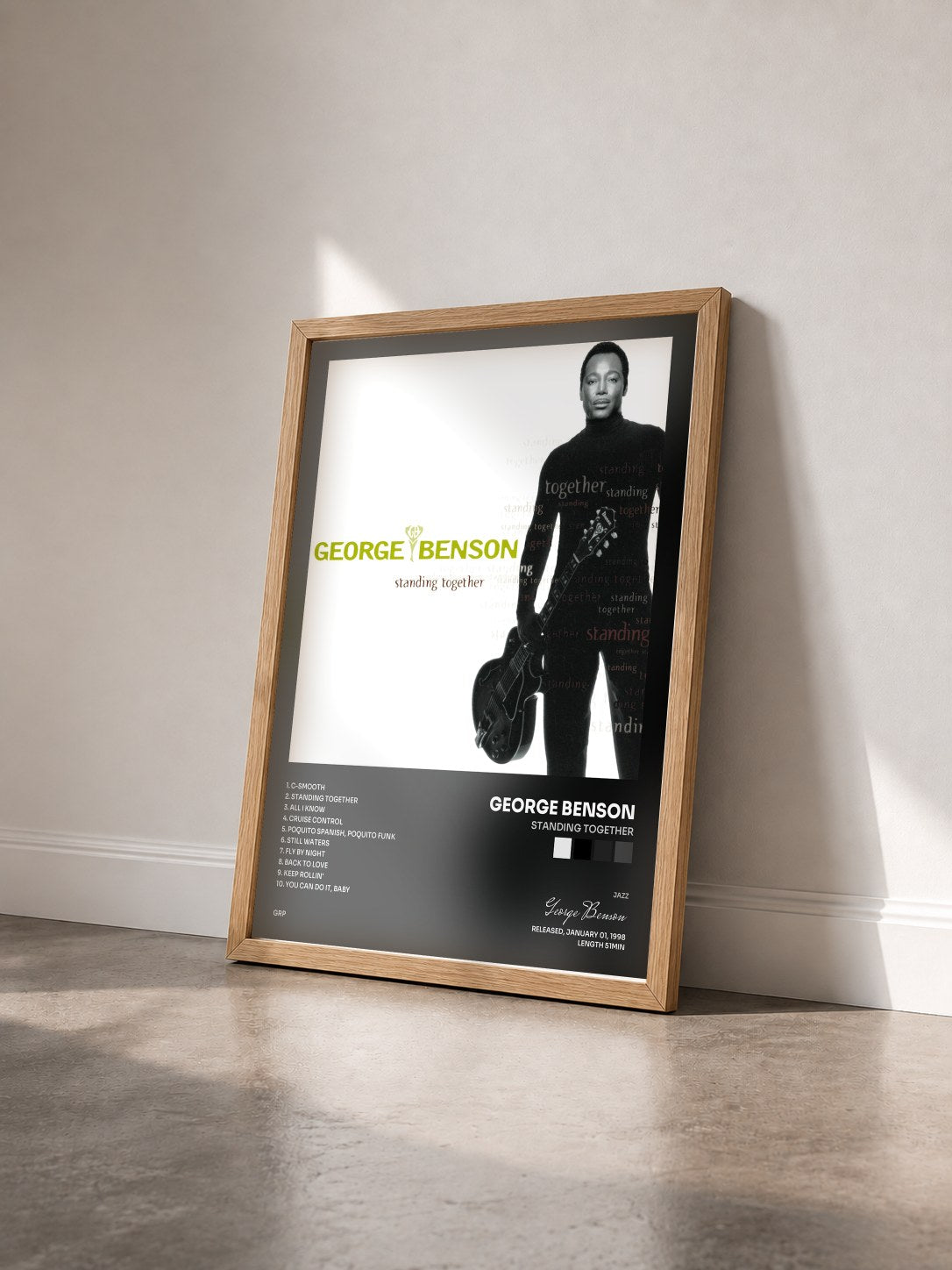 #bois Tableau de l'album Standing Together de George Benson vu de trois quarts, cadre en bois brut
