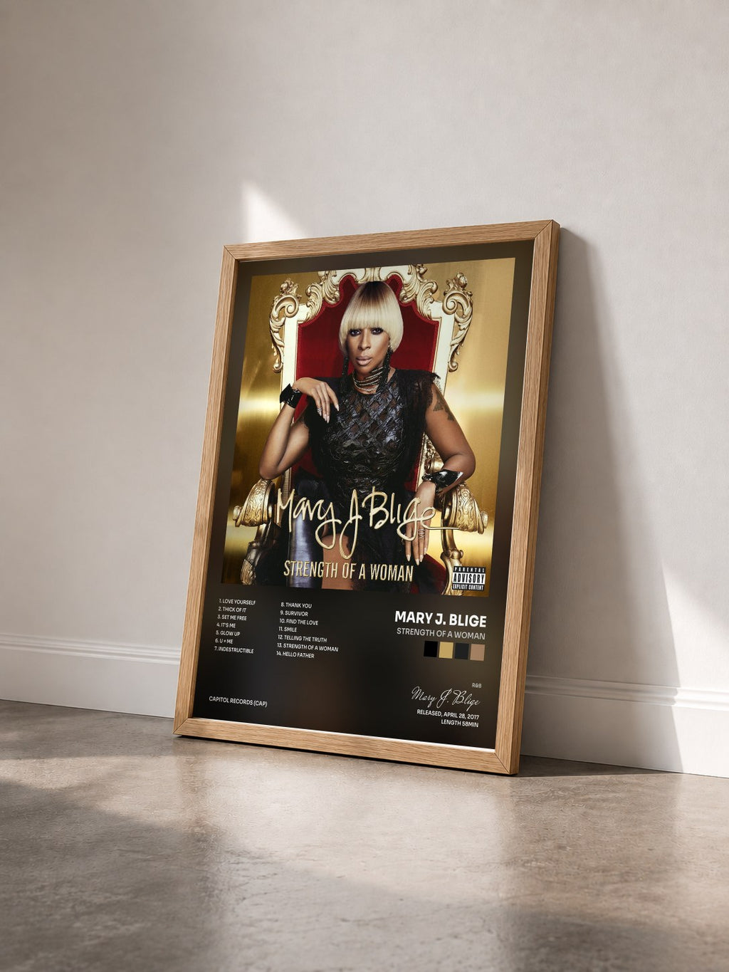 #bois Tableau de l'album Strength Of A Woman de Mary J. Blige vu de trois quarts, cadre en bois brut