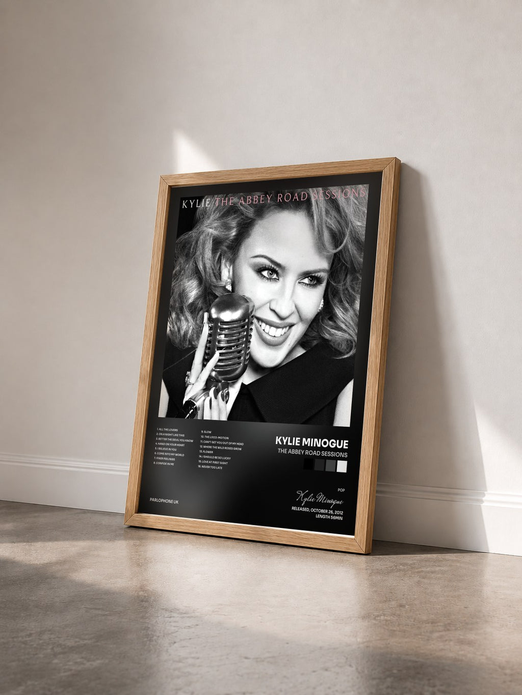 #bois Tableau de l'album The Abbey Road Sessions de Kylie Minogue vu de trois quarts, cadre en bois brut