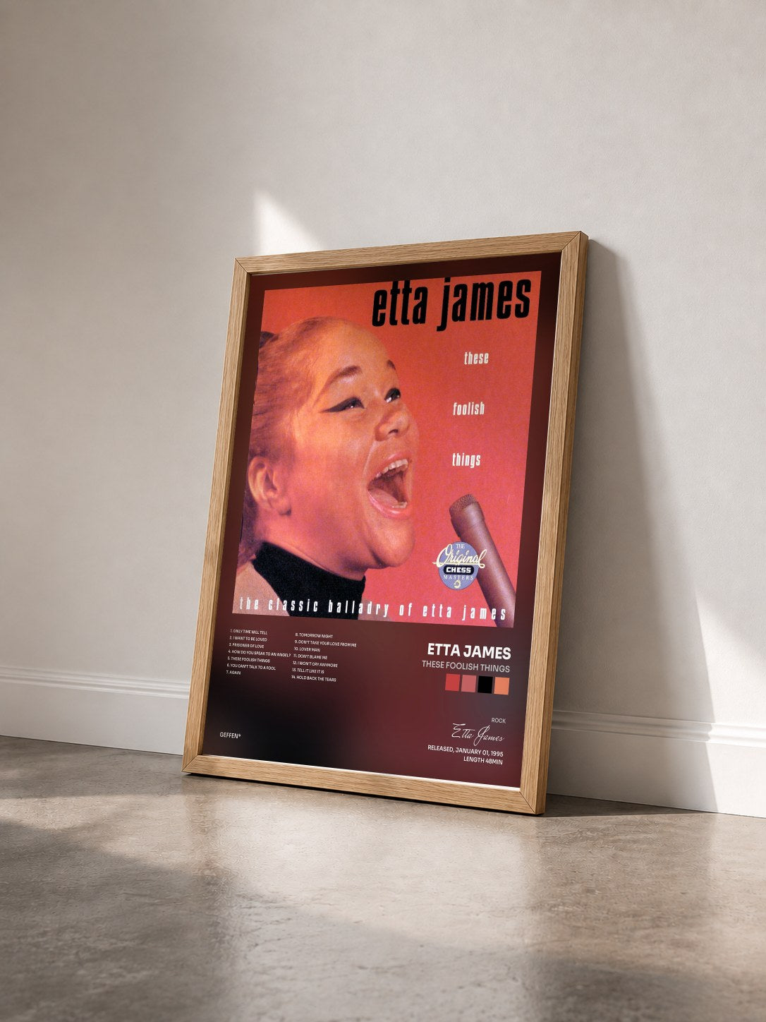 #bois Tableau de l'album These Foolish Things de Etta James vu de trois quarts, cadre en bois brut