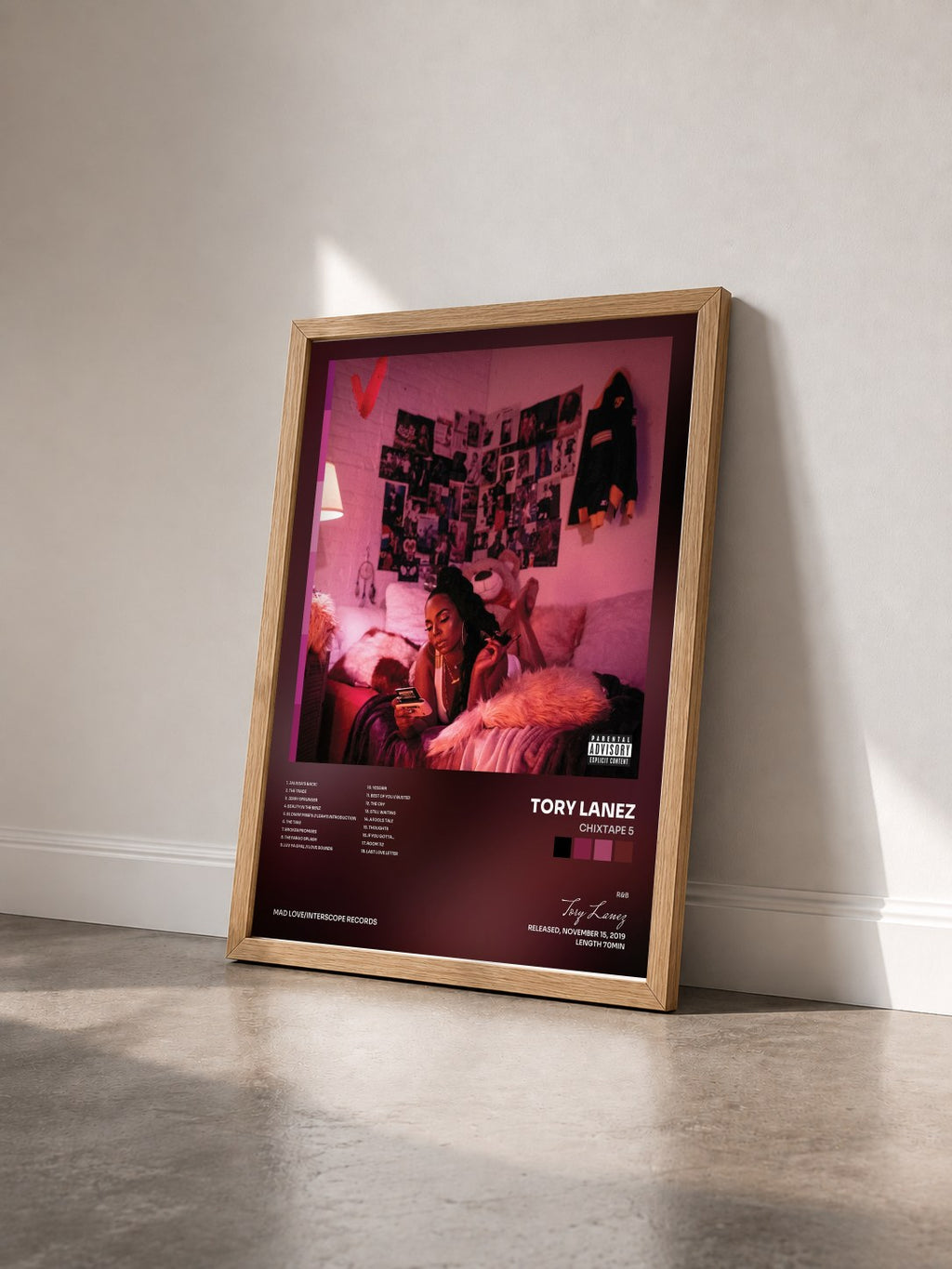 #bois Tableau de l'album Chixtape 5 de Tory Lanez vu de trois quarts, cadre en bois brut