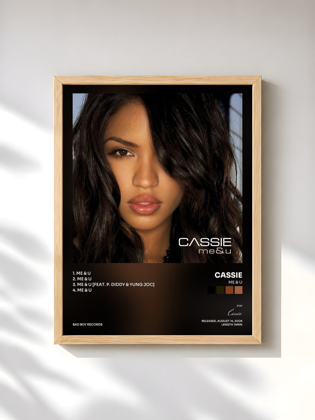 #bois Tableau de l'album Me & U de Cassie, cadre en bois brut, imprimé et encadré en France