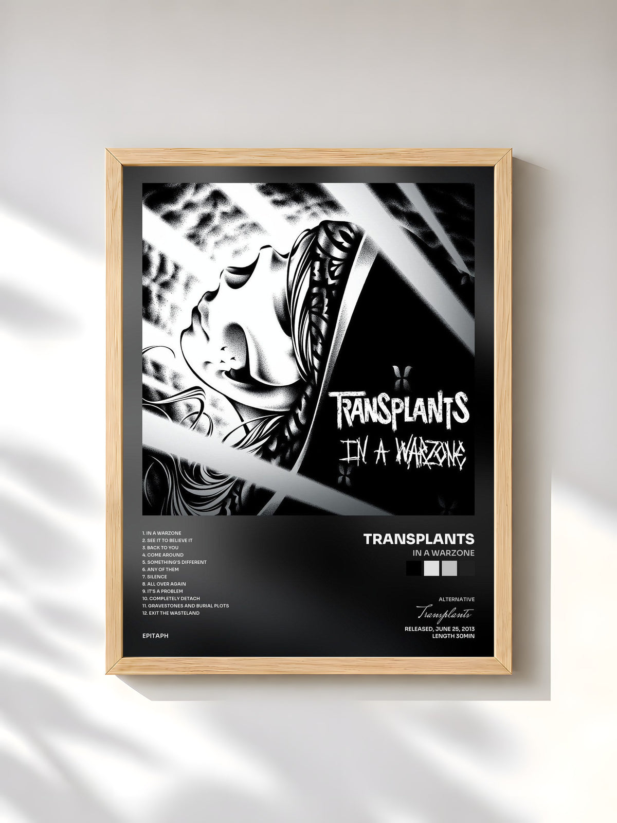 #bois Tableau de l'album In A Warzone de Transplants, cadre en bois brut, imprimé et encadré en France