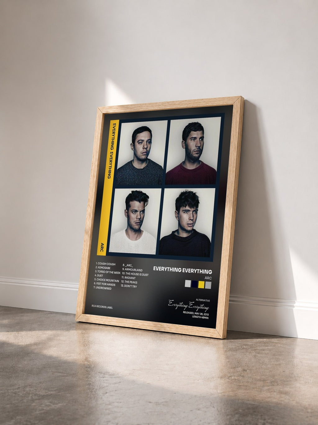 #bois Tableau de l'album Arc de Everything Everything vu de trois quarts, cadre en bois brut