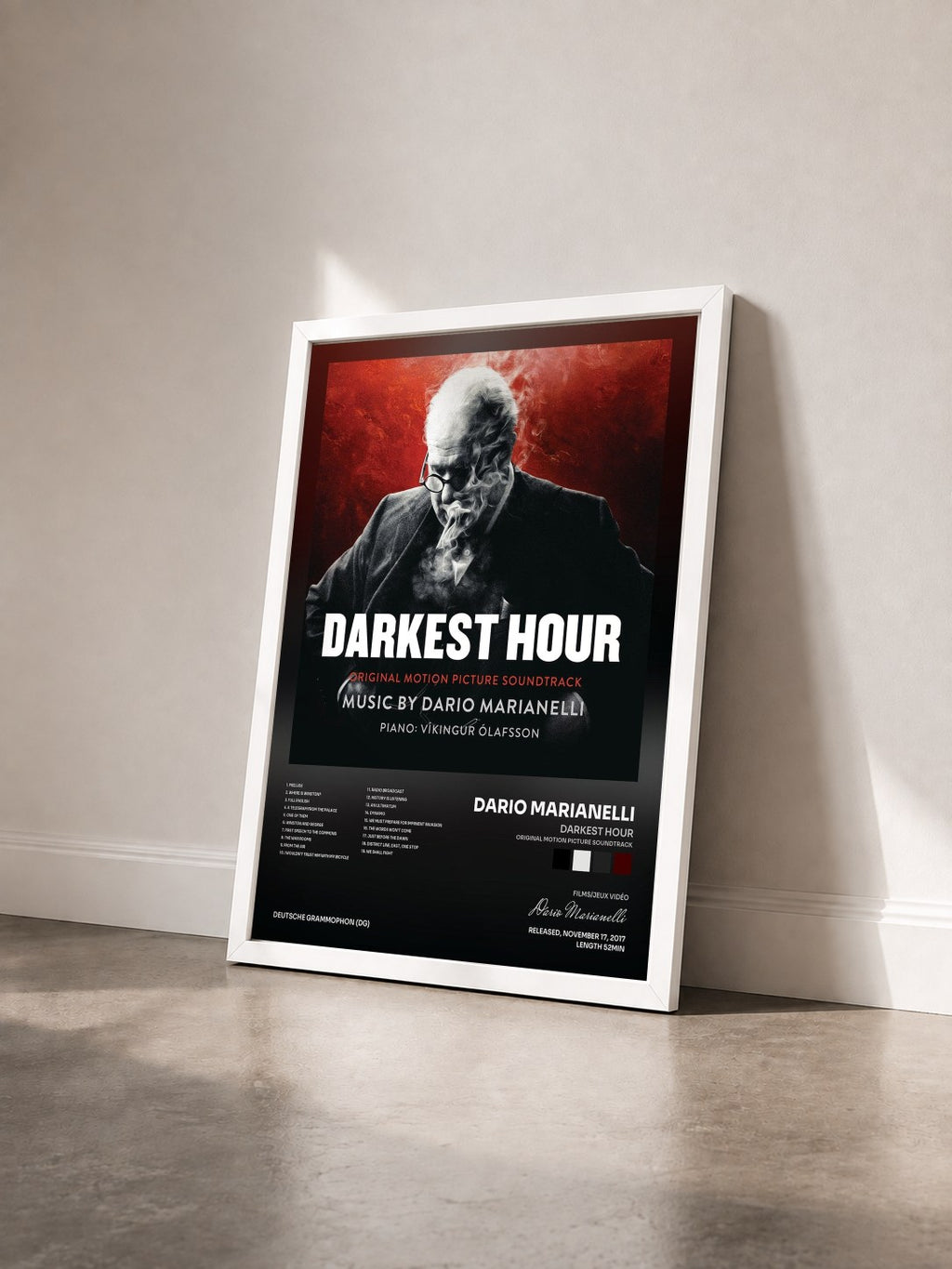 #blanc Tableau de l'album Darkest Hour (Original Motion Picture Soundtrack) de Dario Marianelli vu de trois quarts, cadre blanc