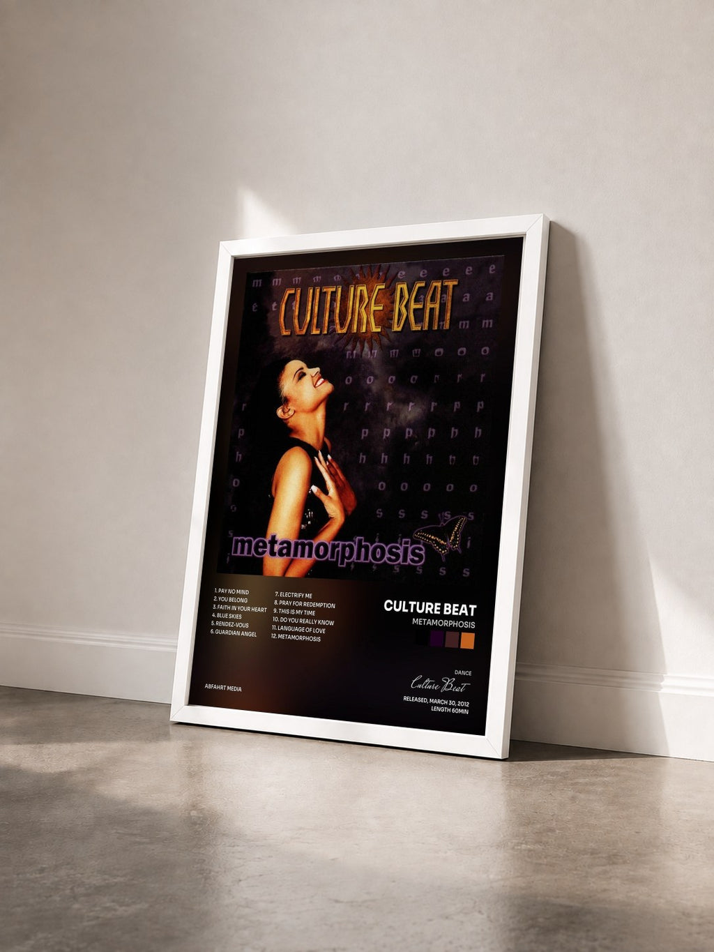 #blanc Tableau de l'album Metamorphosis de Culture Beat vu de trois quarts, cadre blanc