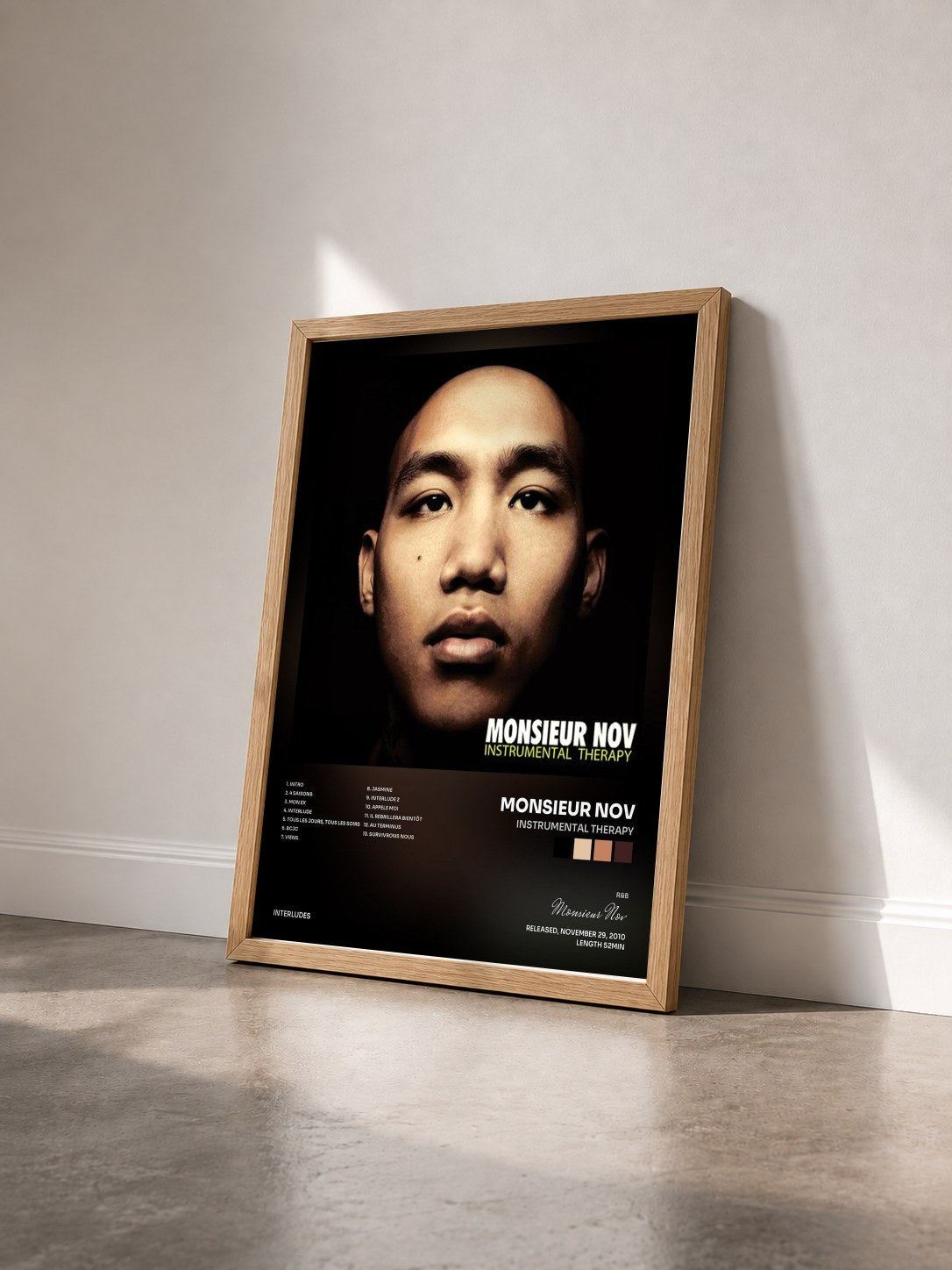 #bois Tableau de l'album Instrumental therapy de Monsieur Nov vu de trois quarts, cadre en bois brut