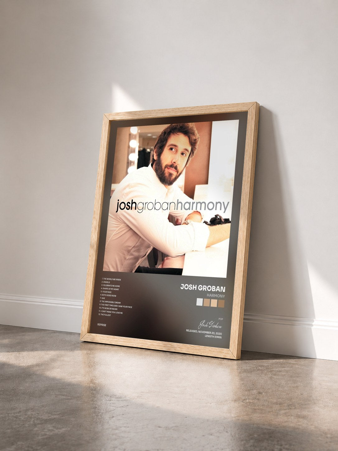 #bois Tableau de l'album Harmony de Josh Groban vu de trois quarts, cadre en bois brut