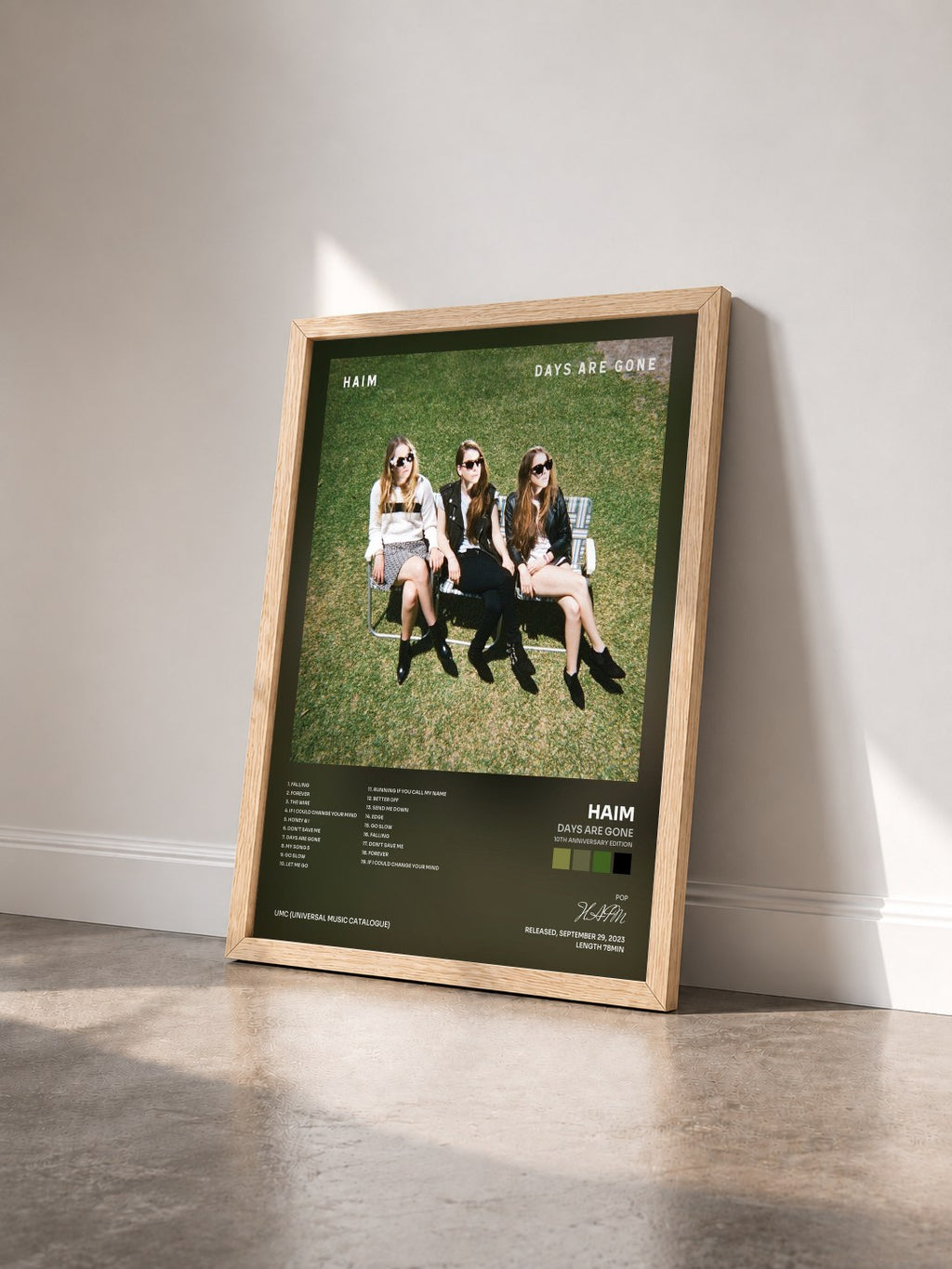 #bois Tableau de l'album Days Are Gone (10th Anniversary Edition) de HAIM vu de trois quarts, cadre en bois brut