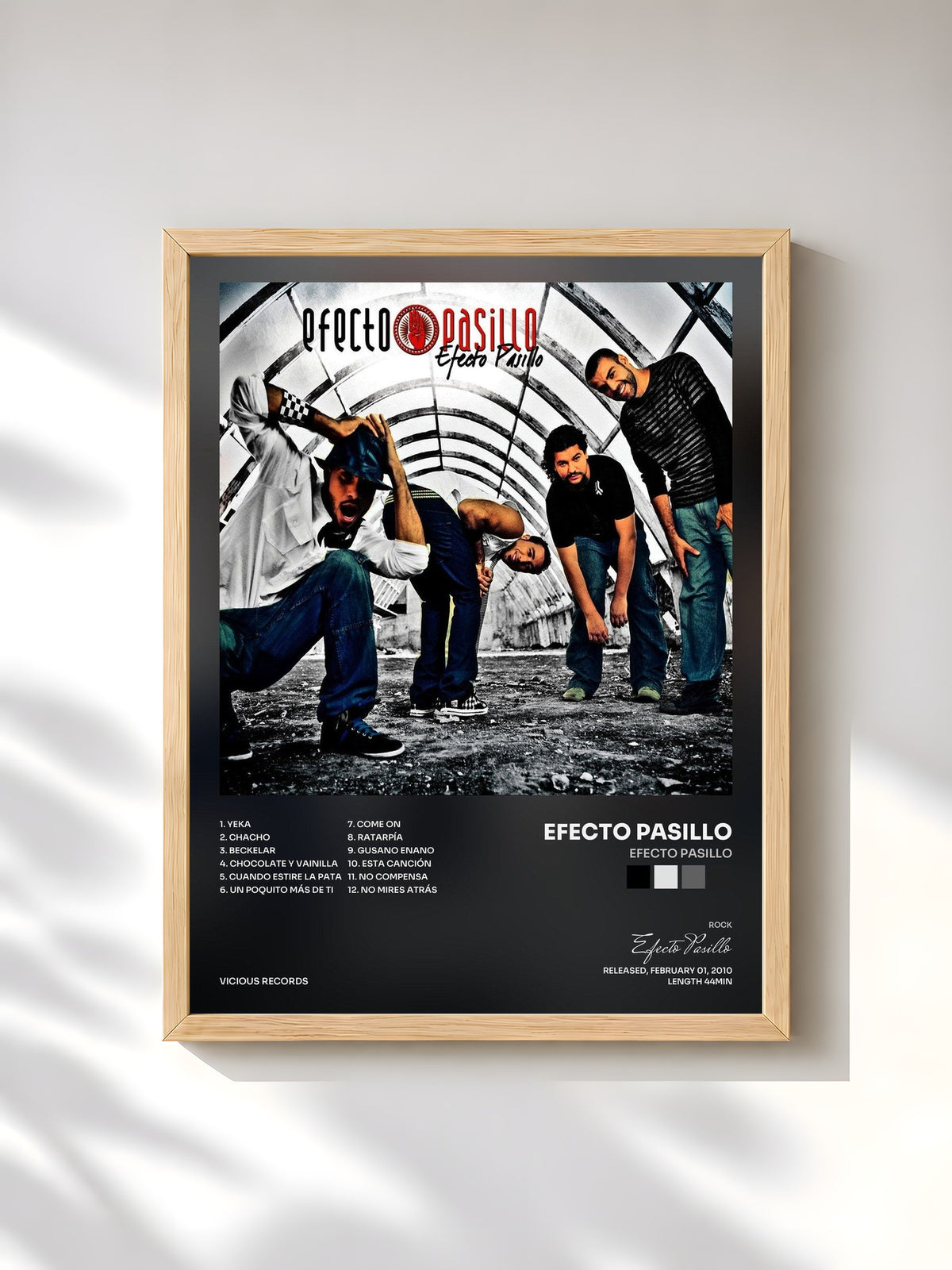 #bois Tableau de l'album Efecto Pasillo de Efecto Pasillo, cadre en bois brut, imprimé et encadré en France