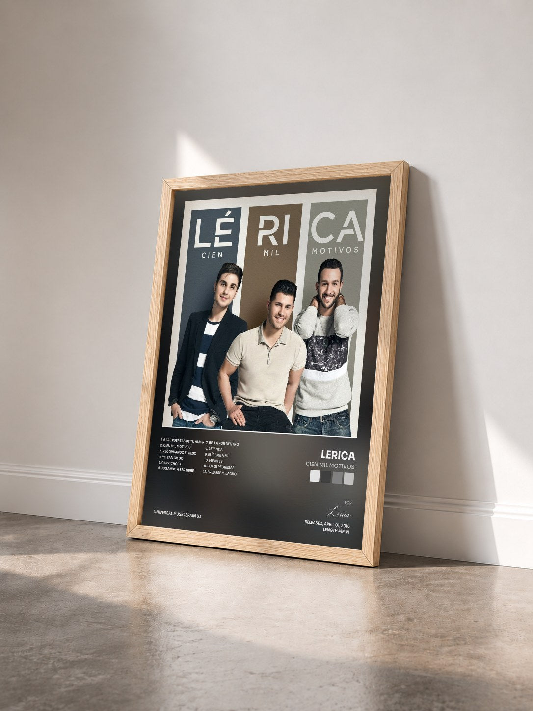 #bois Tableau de l'album Cien Mil Motivos de Lerica vu de trois quarts, cadre en bois brut