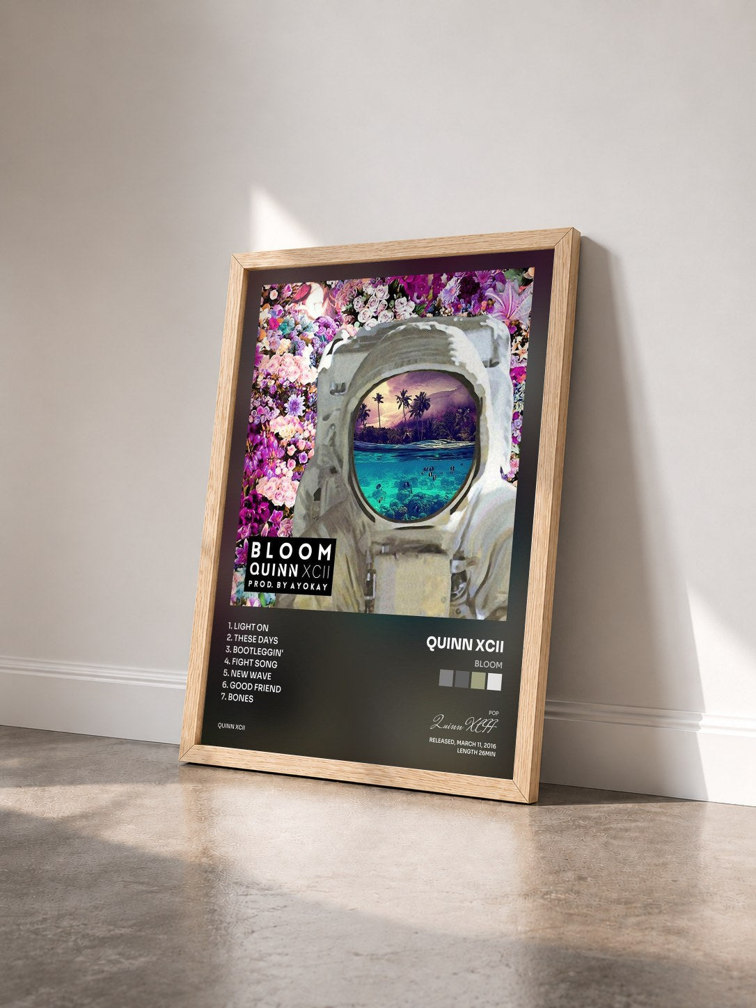#bois Tableau de l'album Bloom de Quinn XCII vu de trois quarts, cadre en bois brut