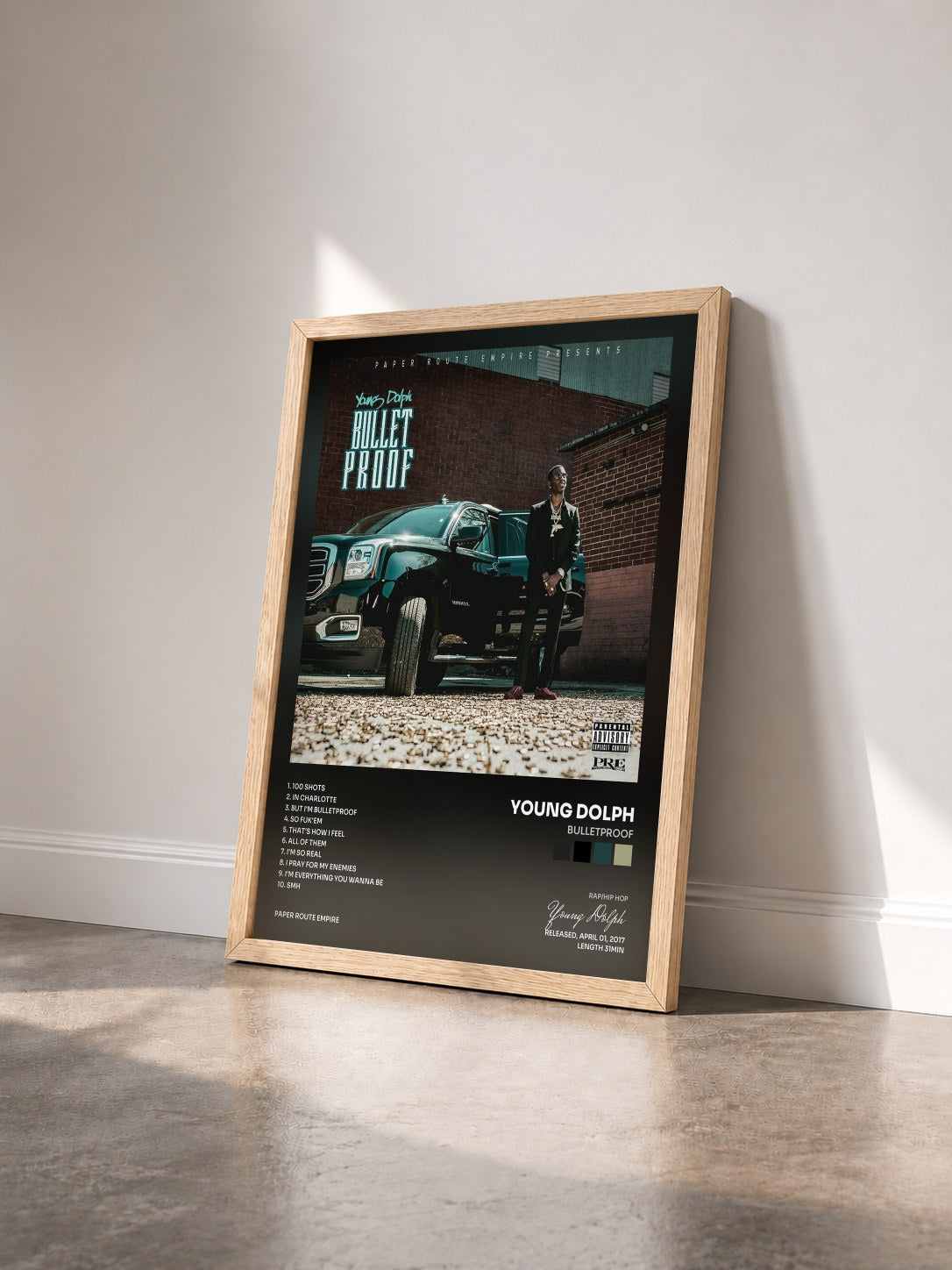 #bois Tableau de l'album Bulletproof de Young Dolph vu de trois quarts, cadre en bois brut