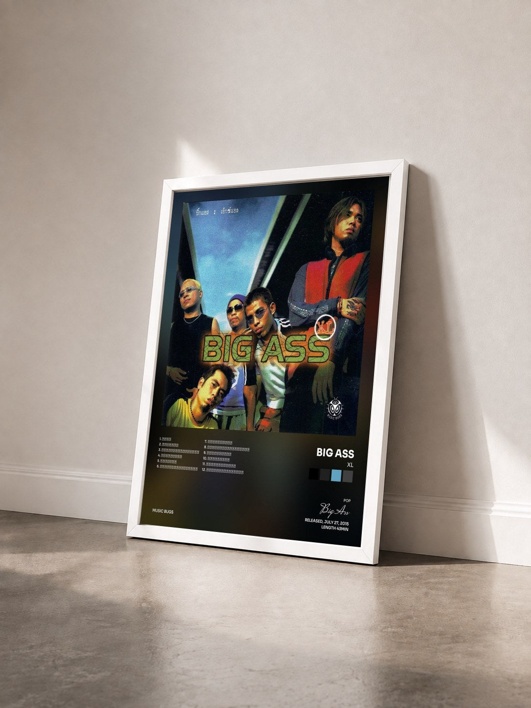 #blanc Tableau de l'album XL de Big Ass vu de trois quarts, cadre blanc