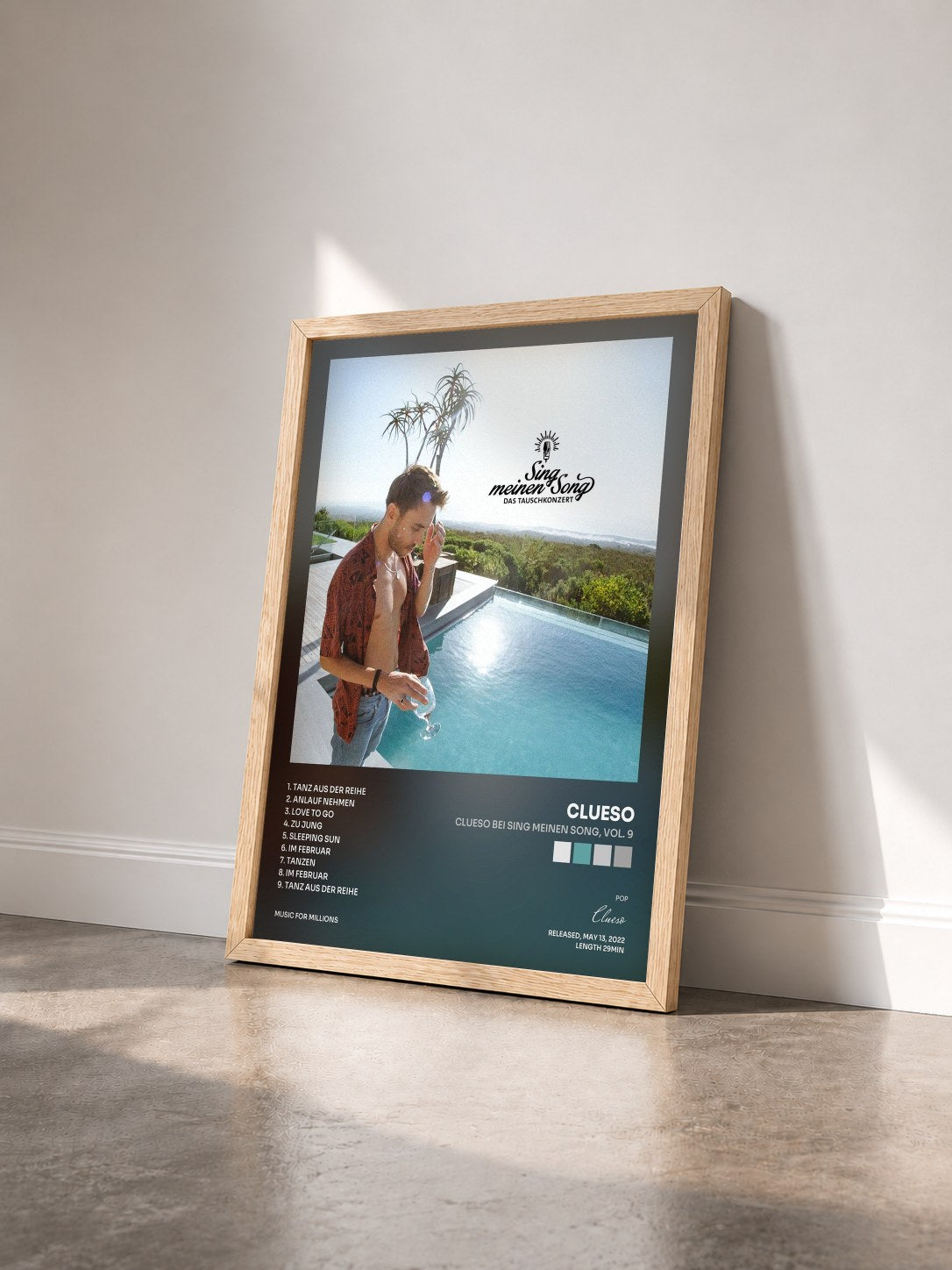 #bois Tableau de l'album Clueso bei Sing meinen Song, Vol. 9 de Clueso vu de trois quarts, cadre en bois brut