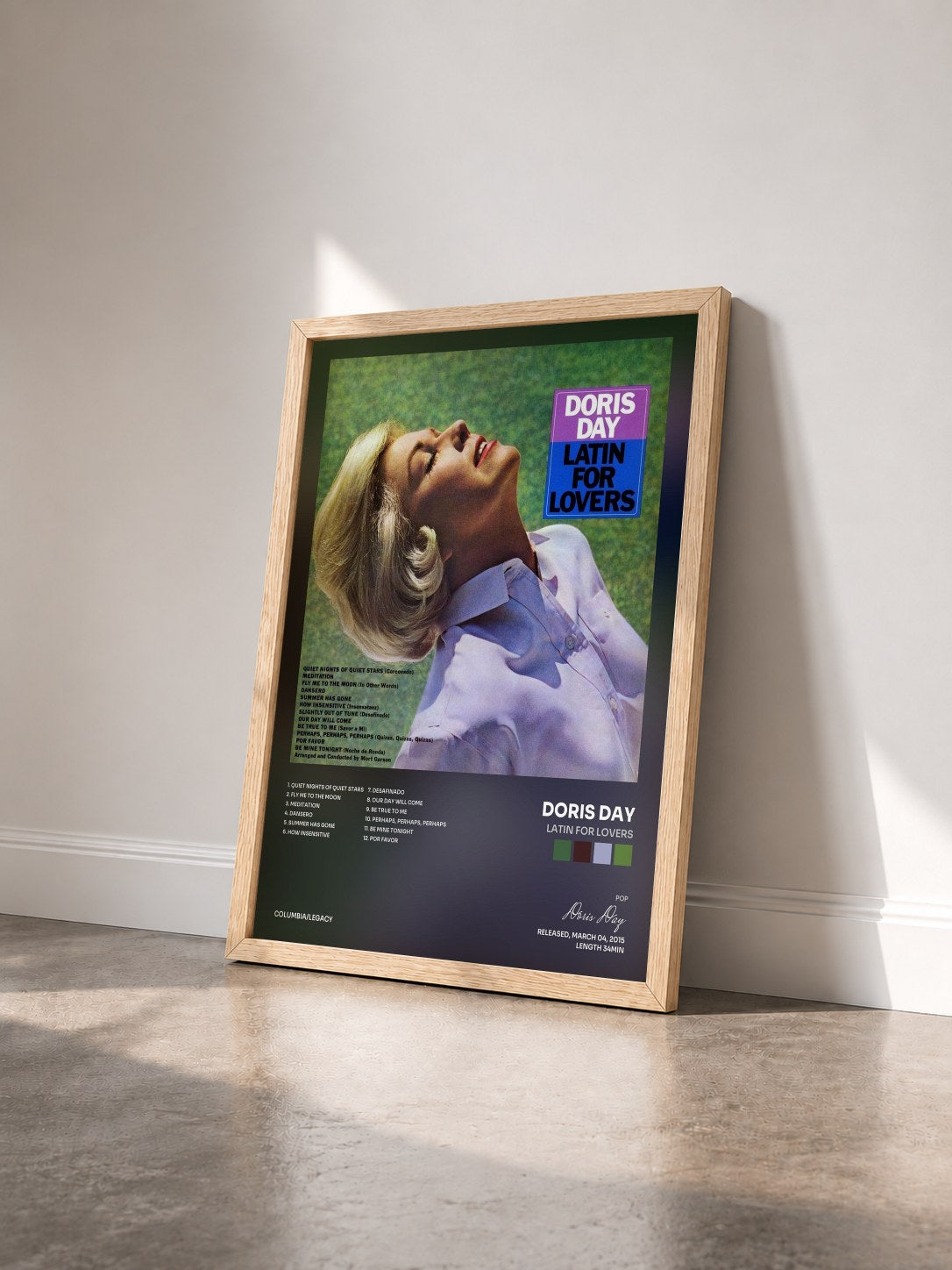 #bois Tableau de l'album Latin For Lovers de Doris Day vu de trois quarts, cadre en bois brut