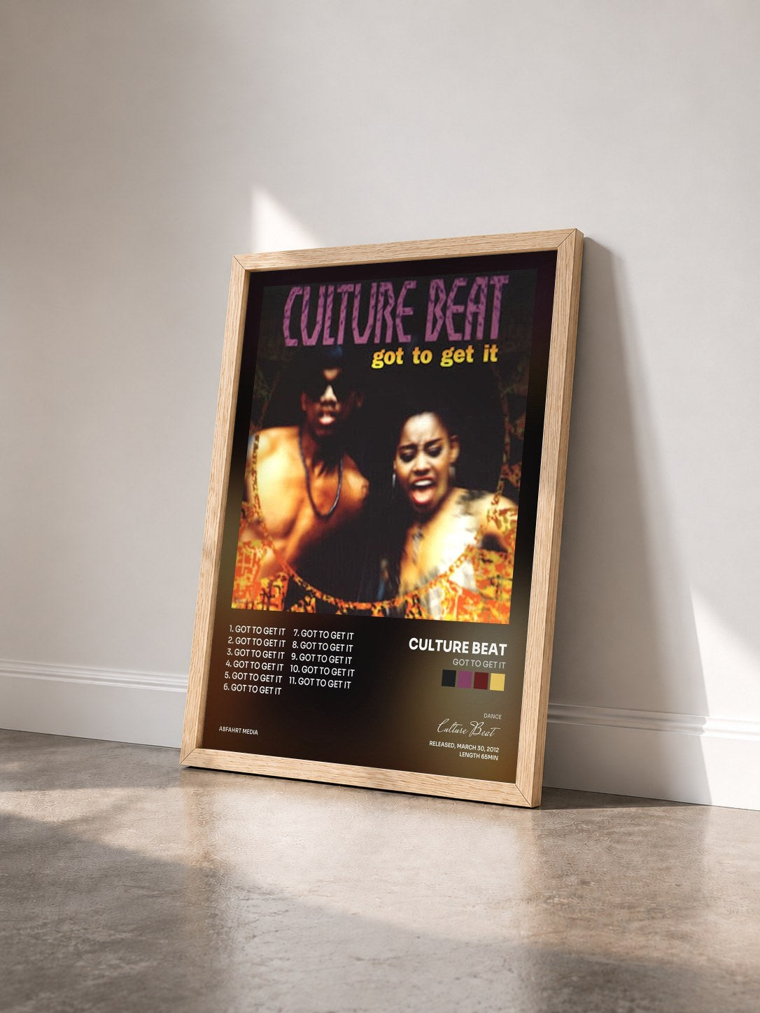 #bois Tableau de l'album Got to Get It de Culture Beat vu de trois quarts, cadre en bois brut