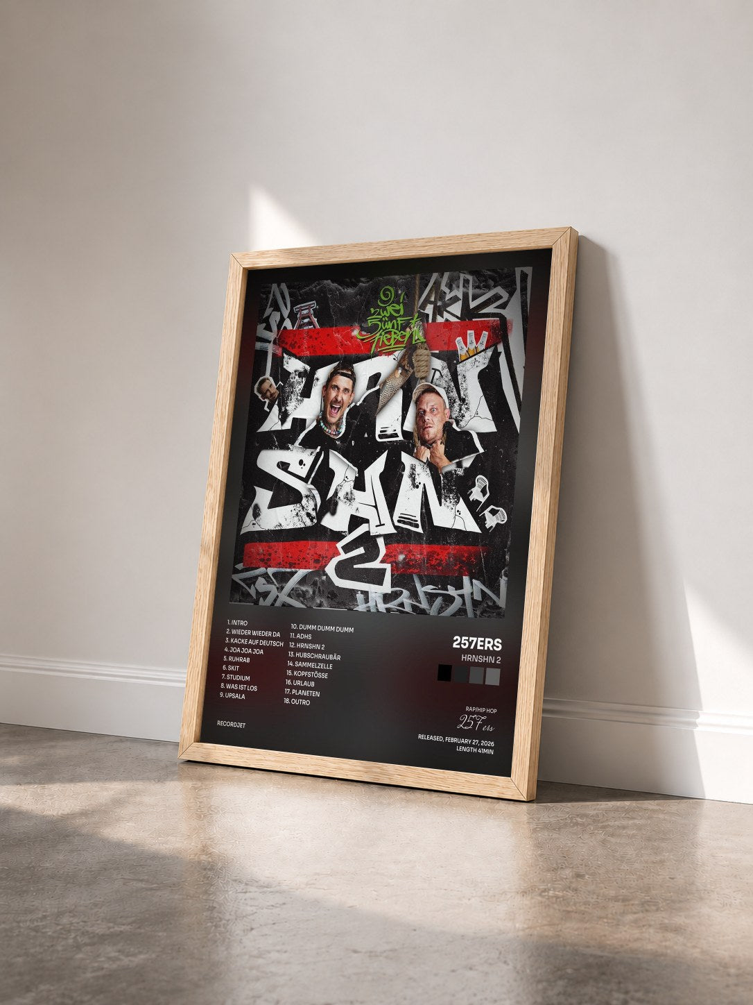 #bois Tableau de l'album HRNSHN 2 de 257ers vu de trois quarts, cadre en bois brut